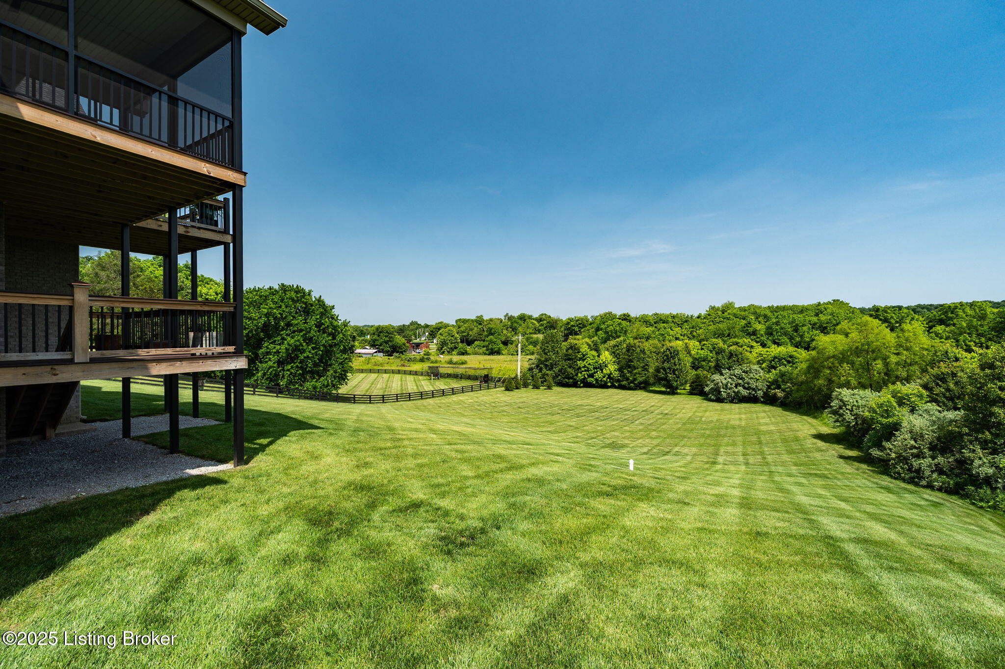 3902 Clarke Pointe Ct