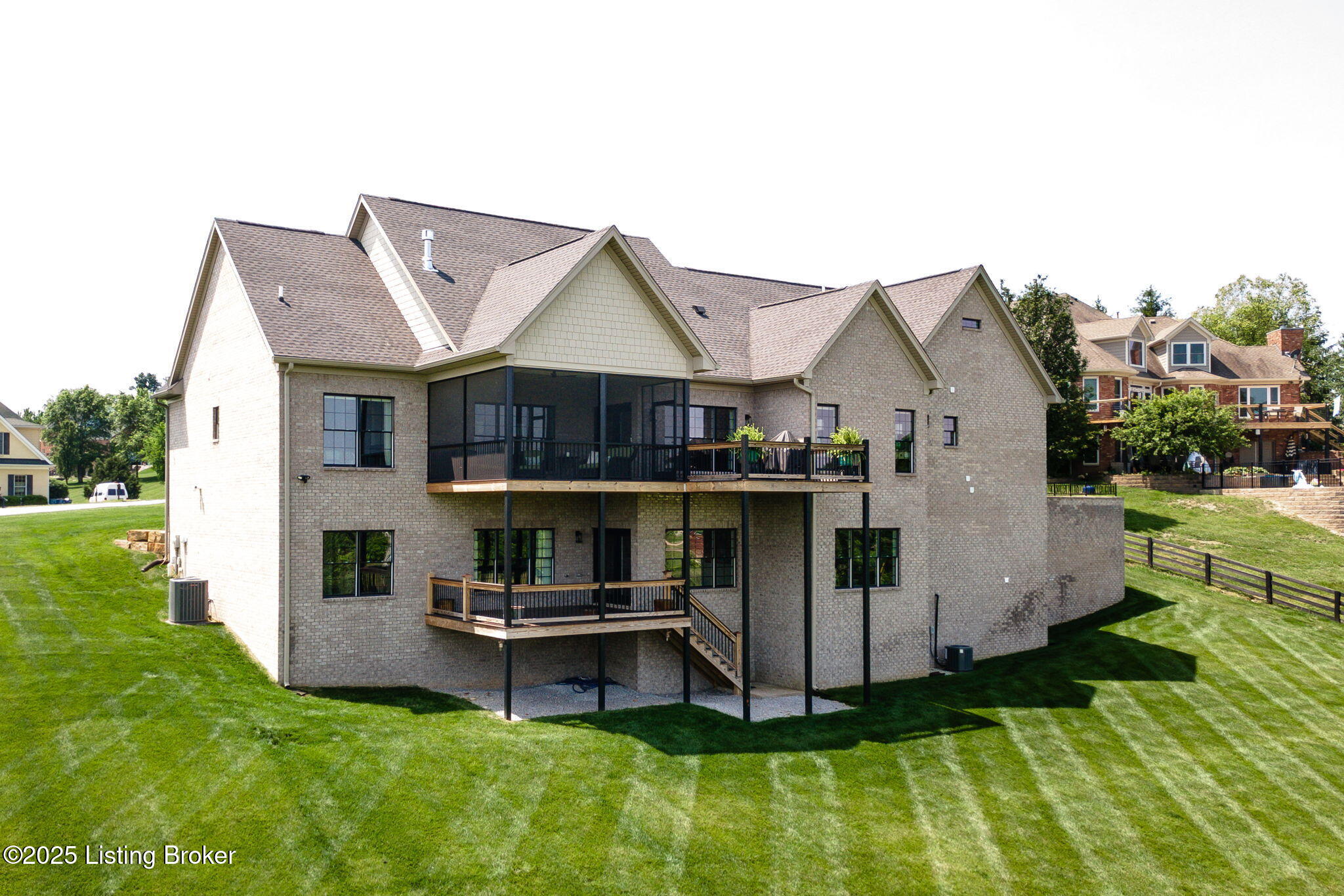 3902 Clarke Pointe Ct