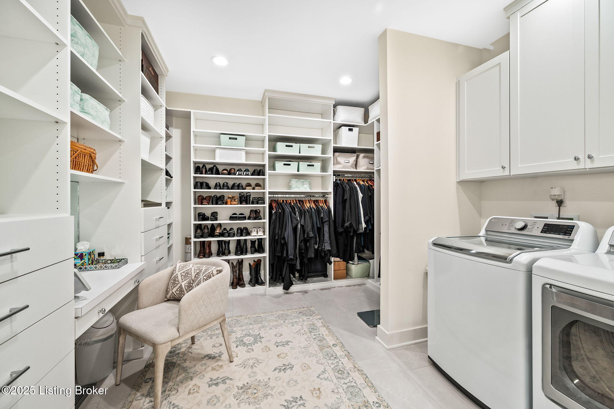 3902 Clarke Pointe Ct