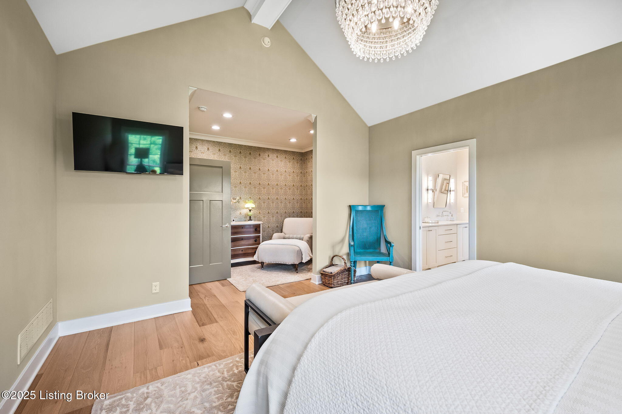 3902 Clarke Pointe Ct