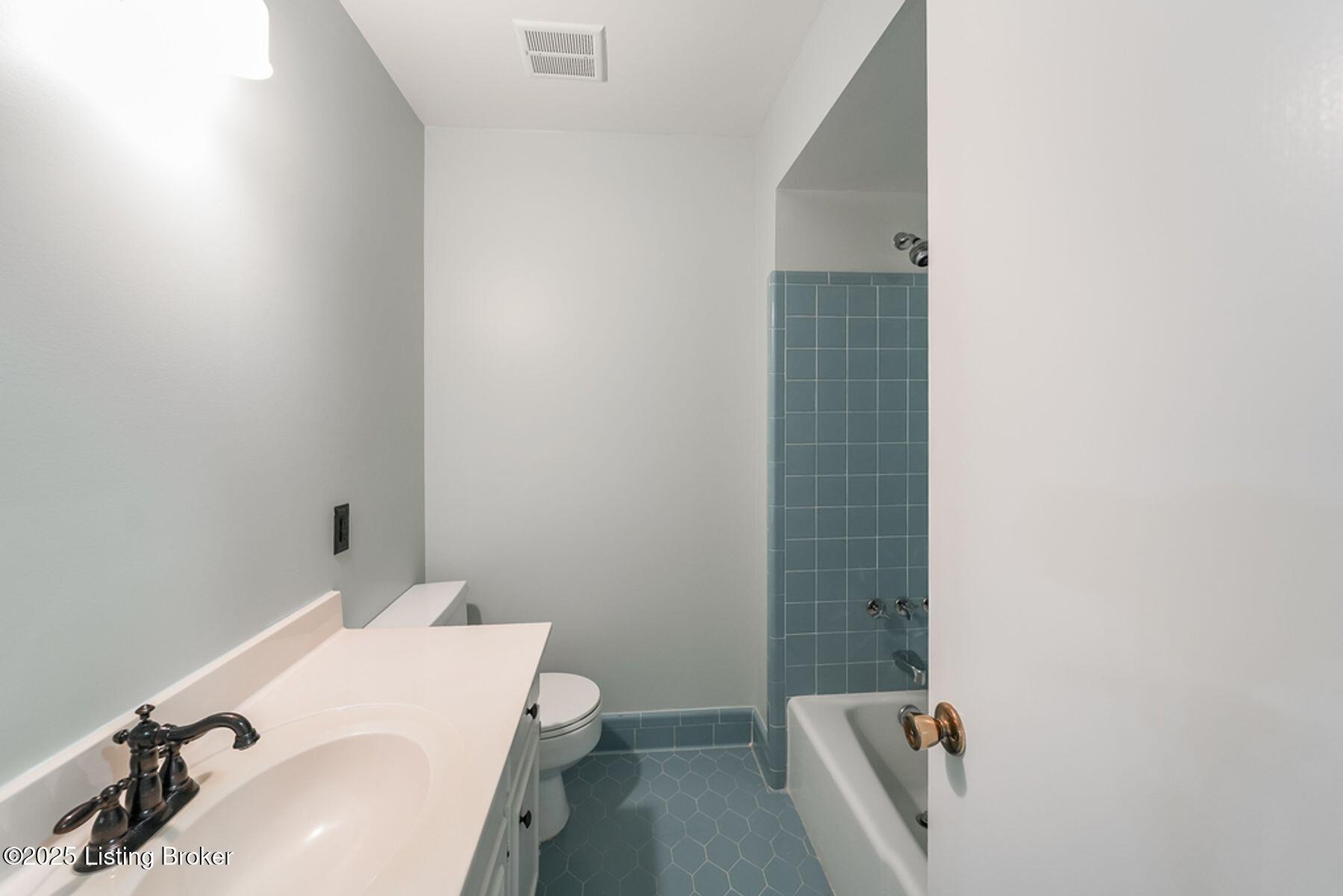 2403 Chadford Way