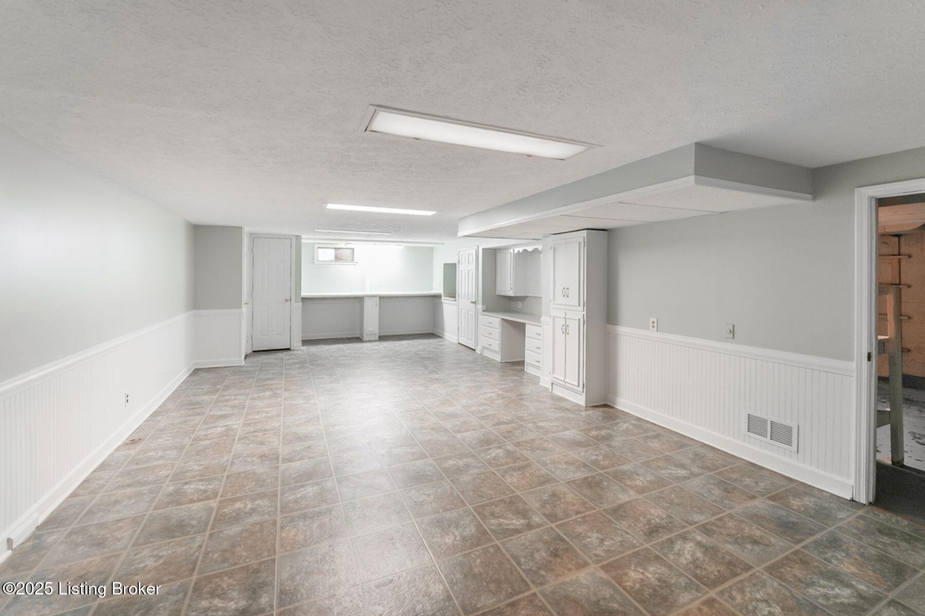 2403 Chadford Way