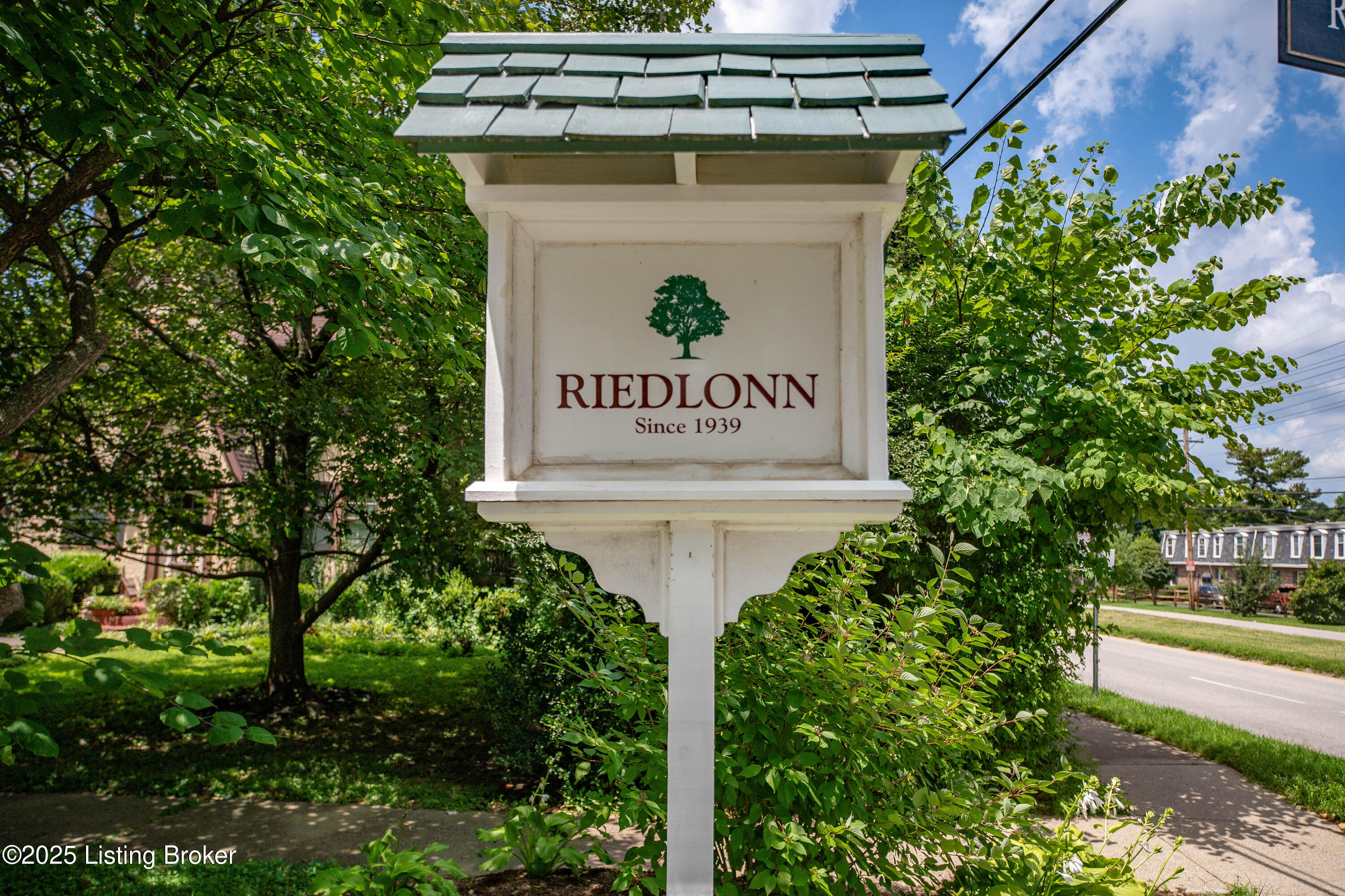 2824 Riedling Dr