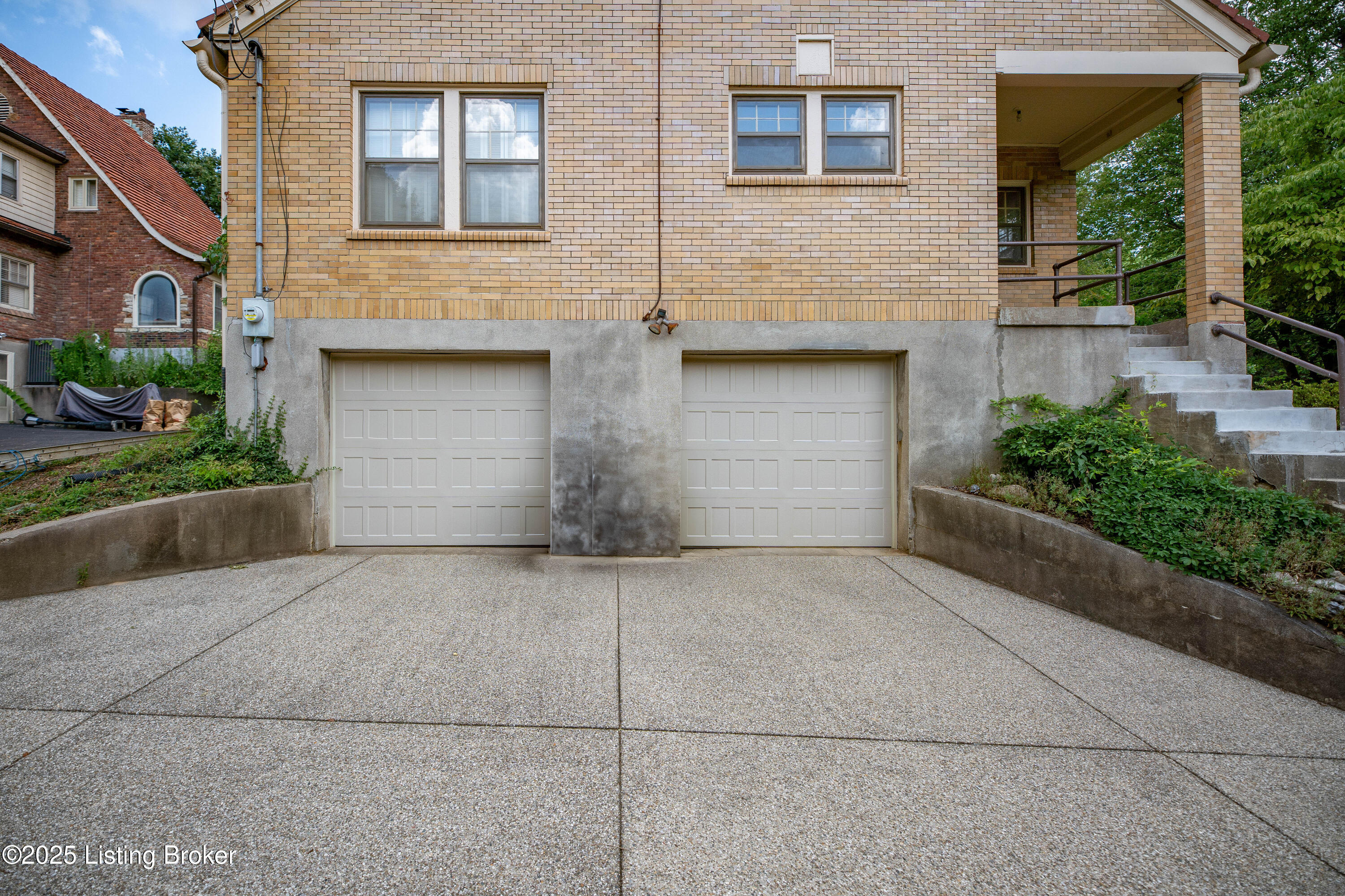 2824 Riedling Dr