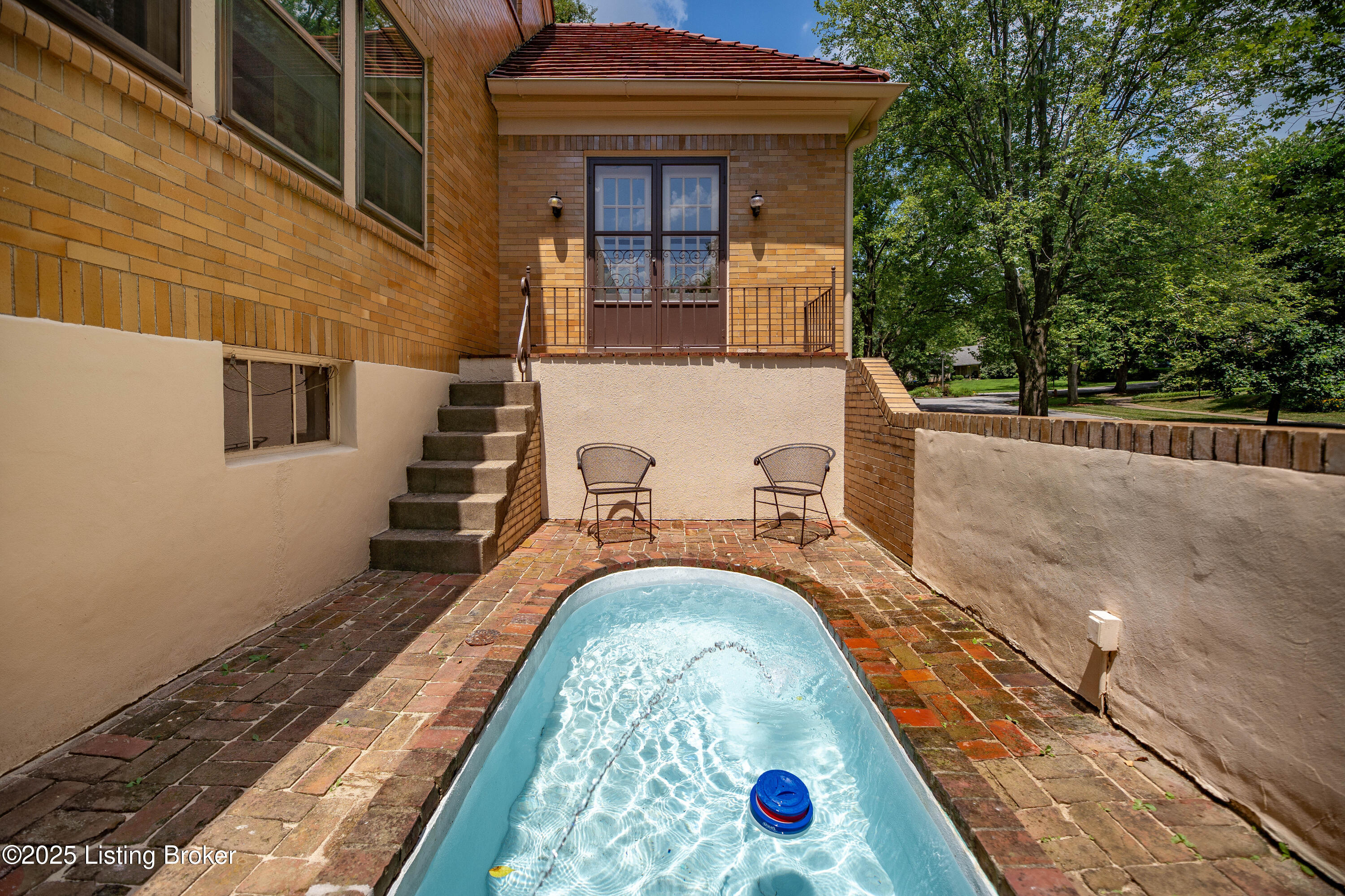 2824 Riedling Dr