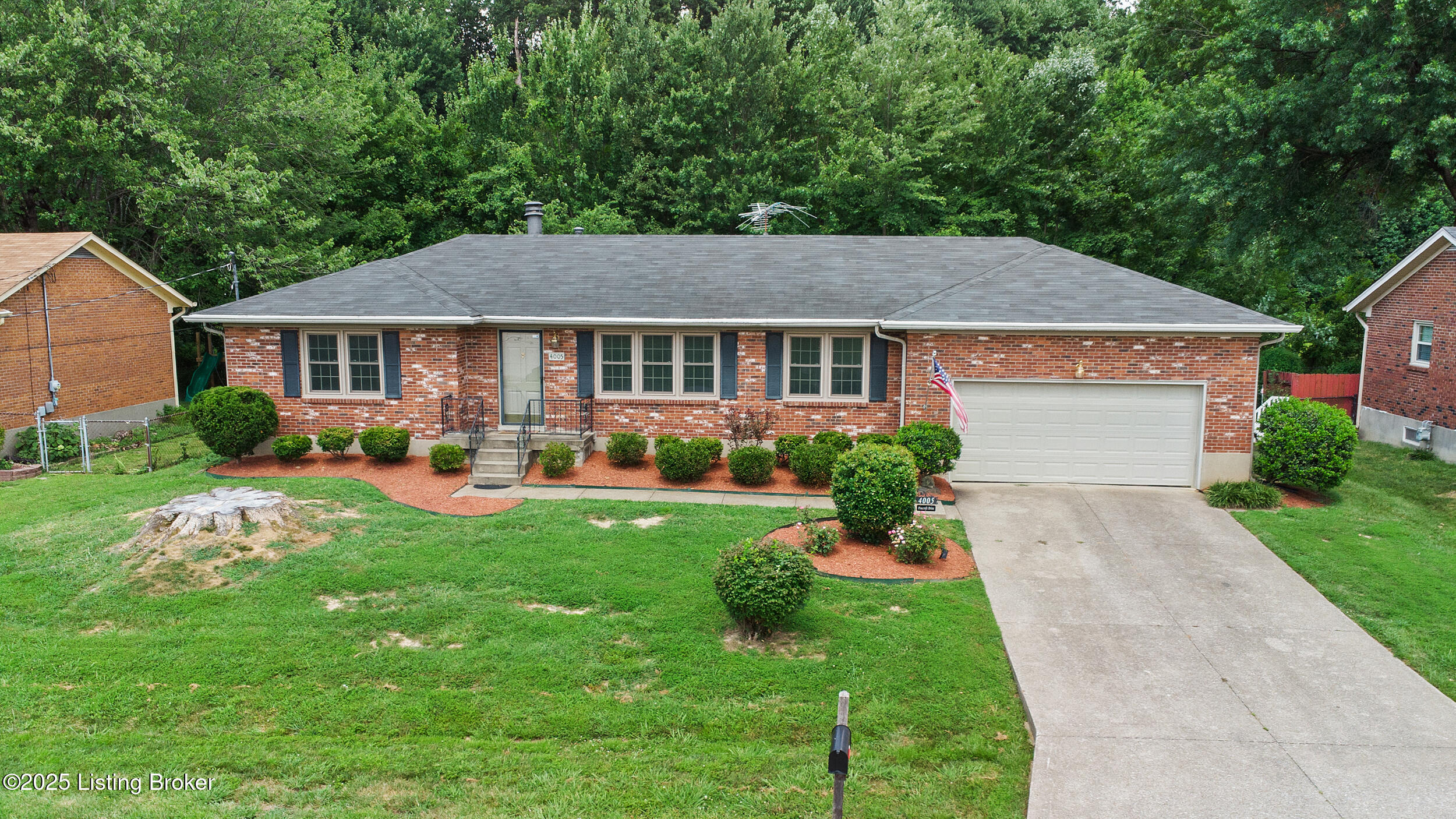 4005 Pinecroft Dr