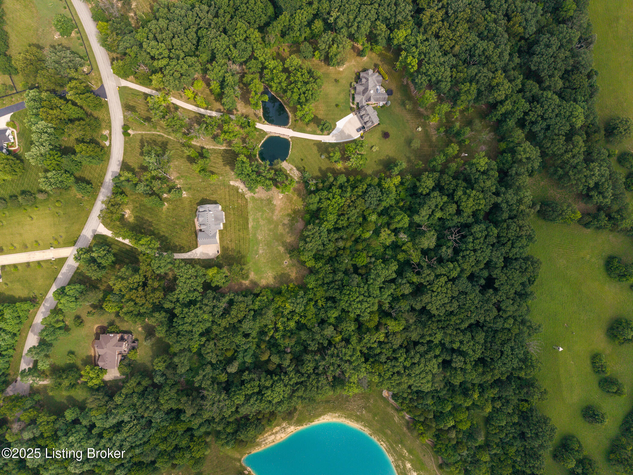 1012 Mullins Ln
