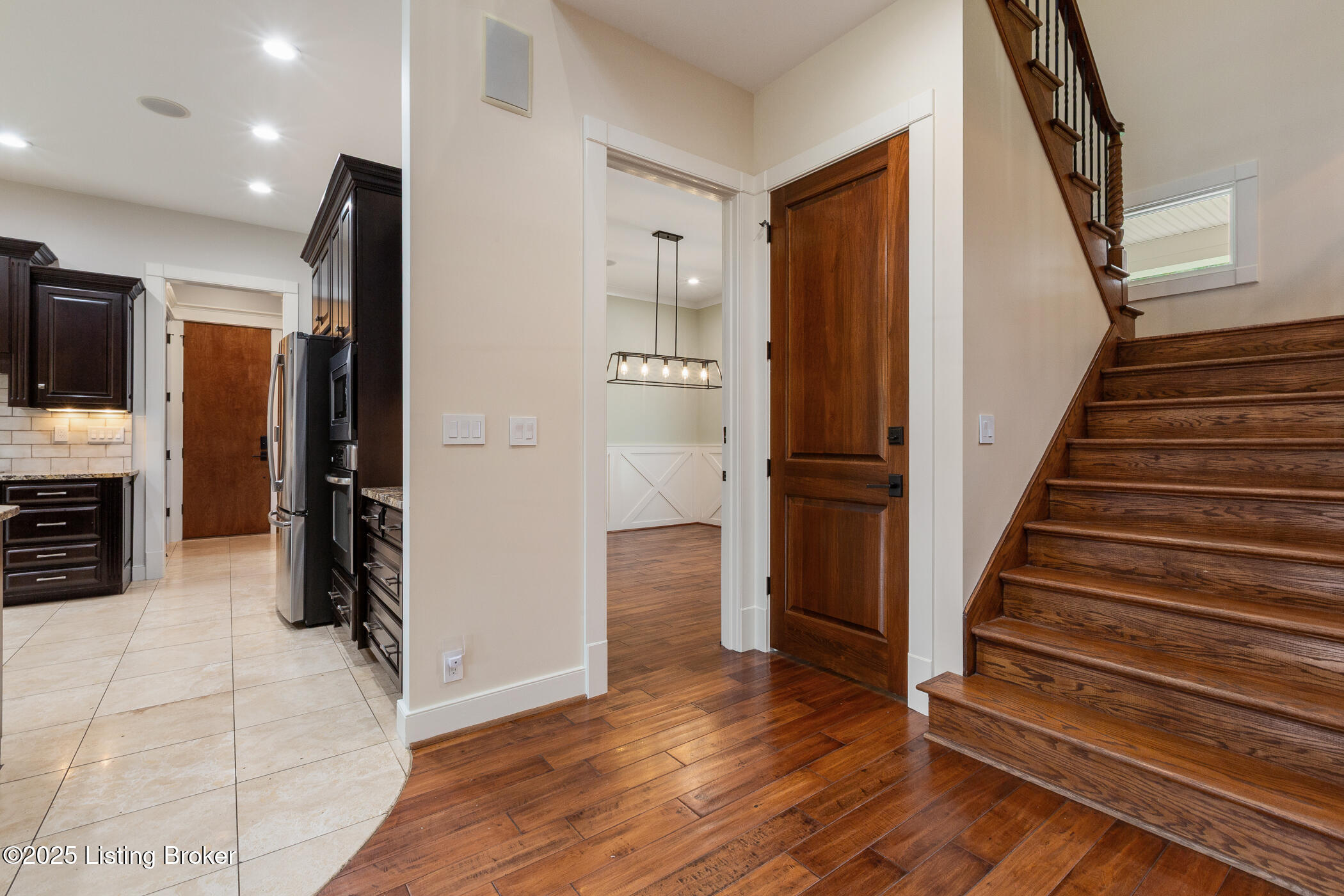1012 Mullins Ln