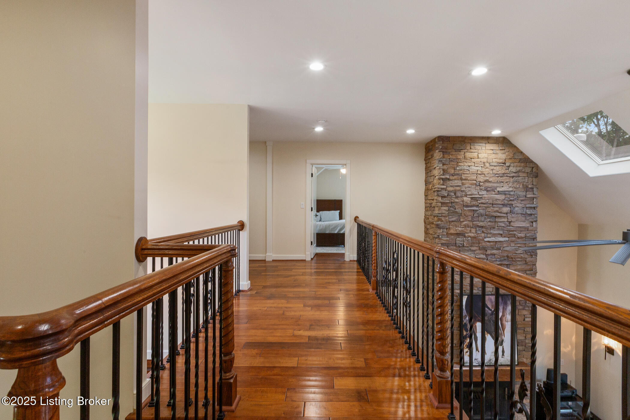 1012 Mullins Ln