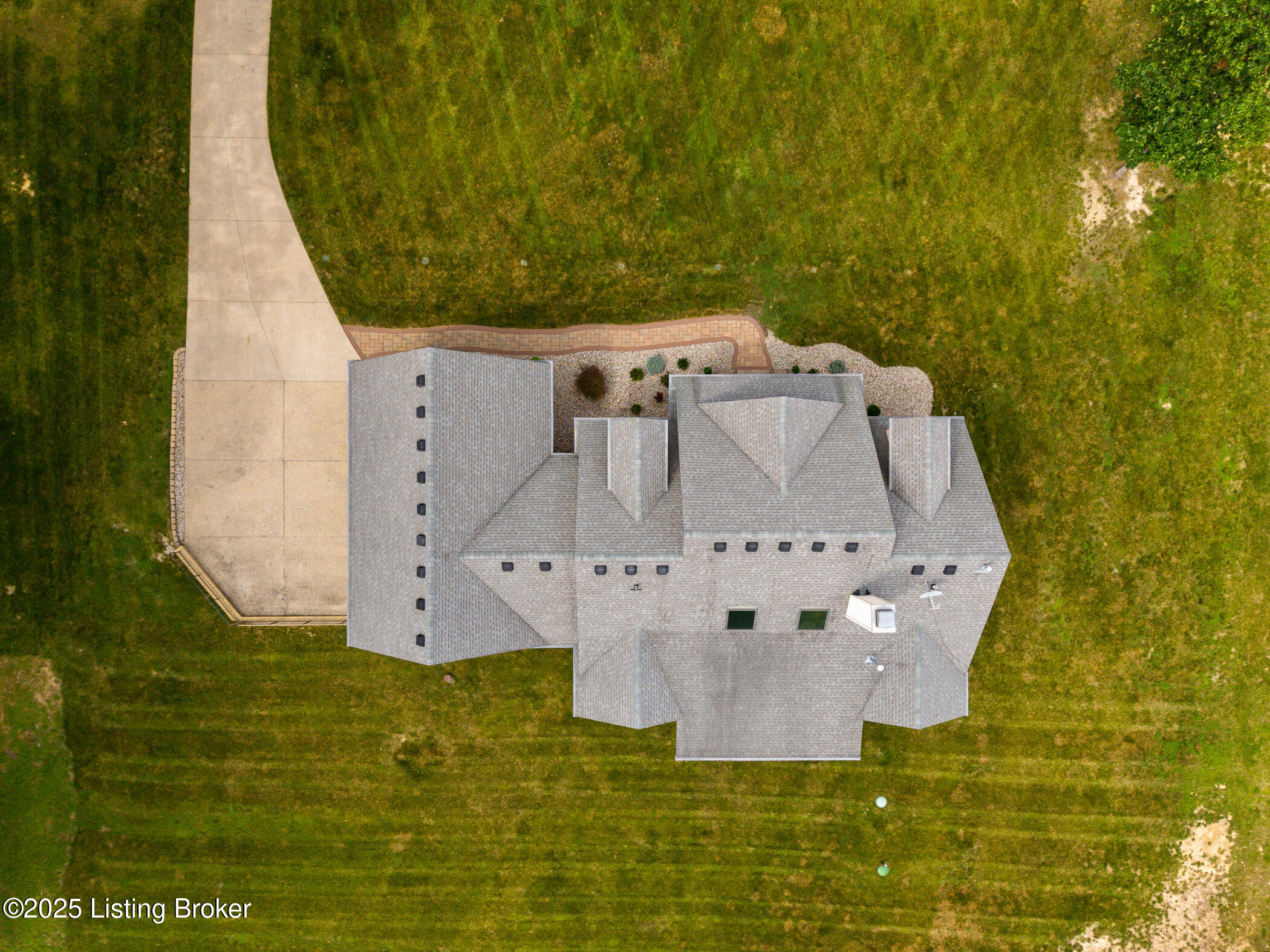 1012 Mullins Ln
