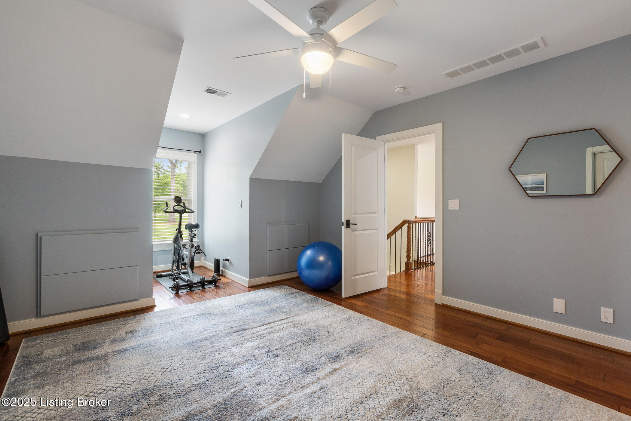 1012 Mullins Ln