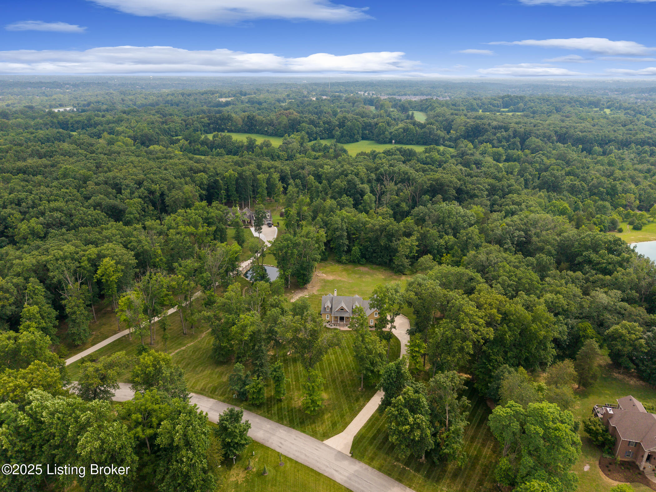 1012 Mullins Ln