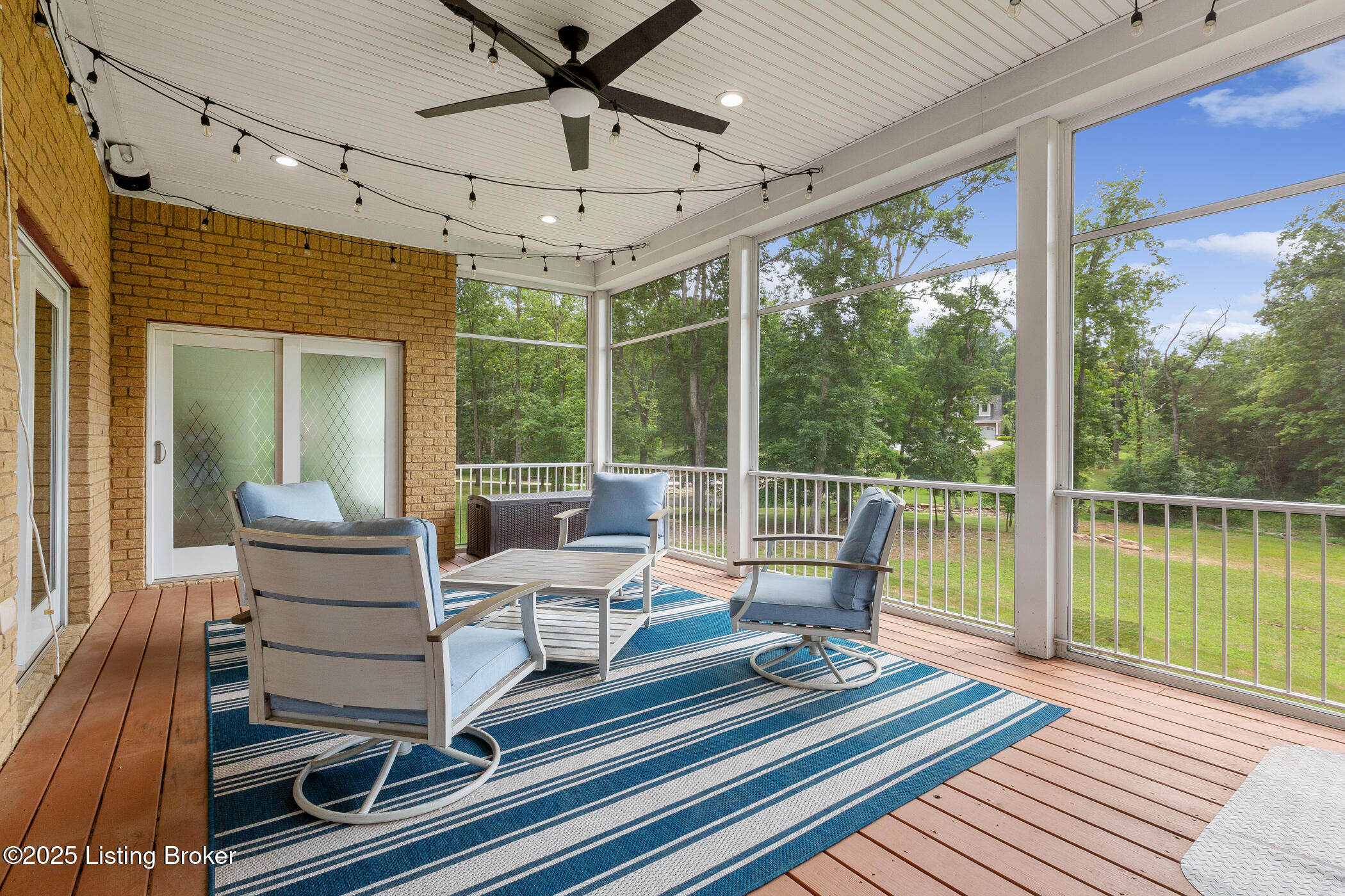 1012 Mullins Ln