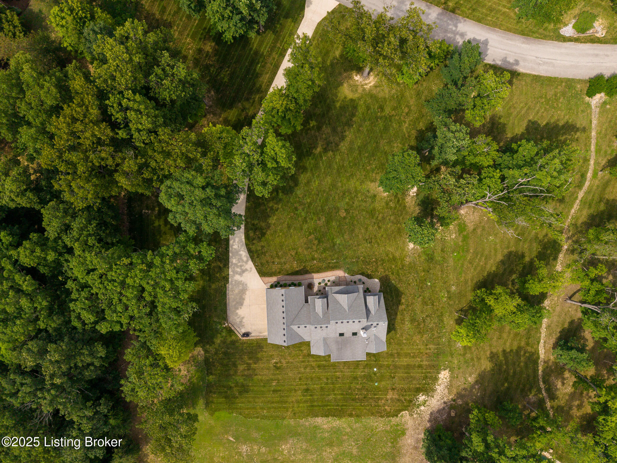 1012 Mullins Ln