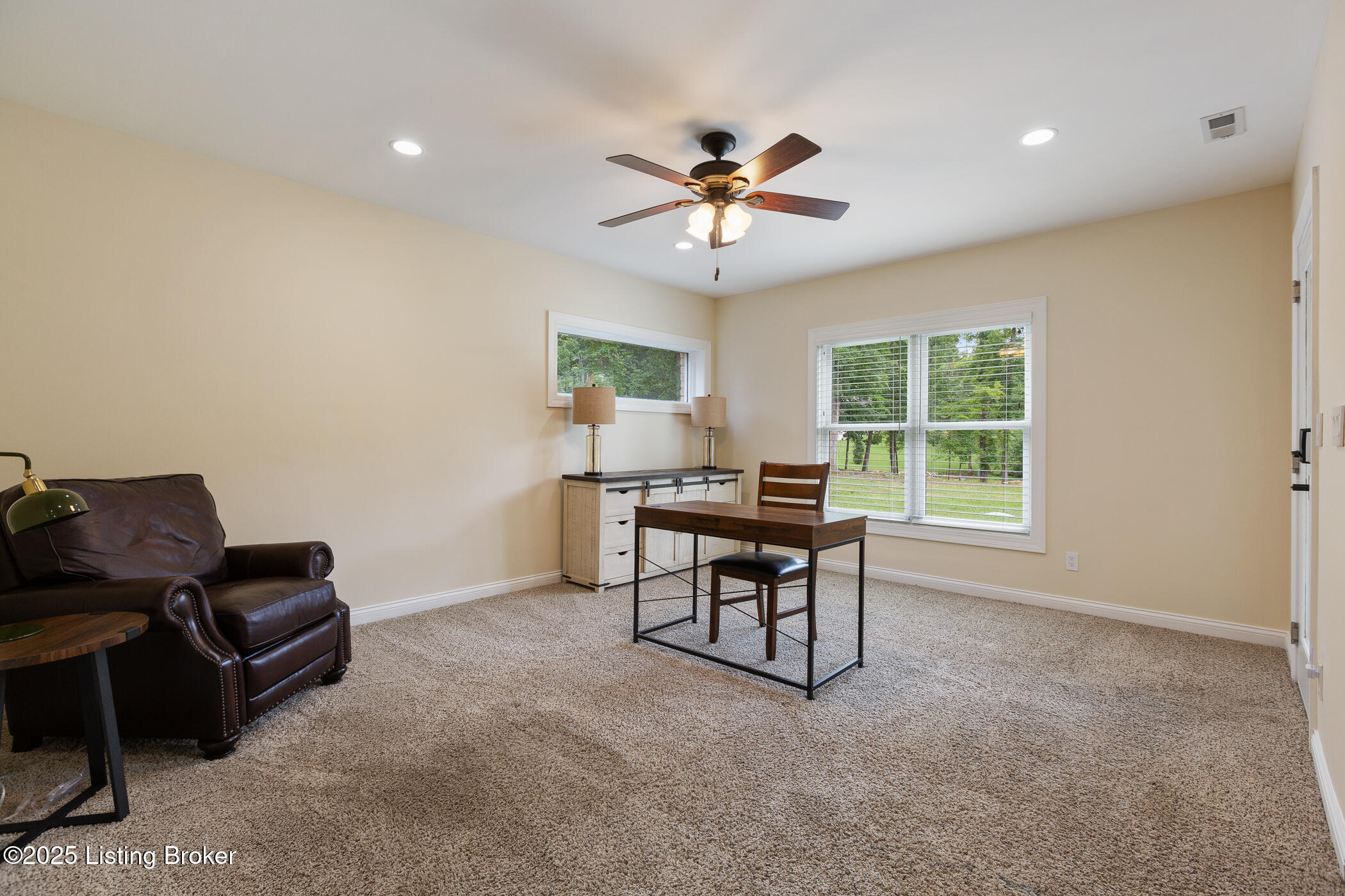 1012 Mullins Ln