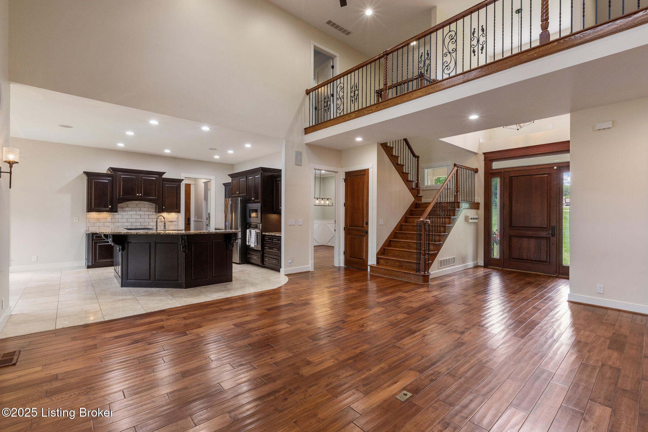 1012 Mullins Ln