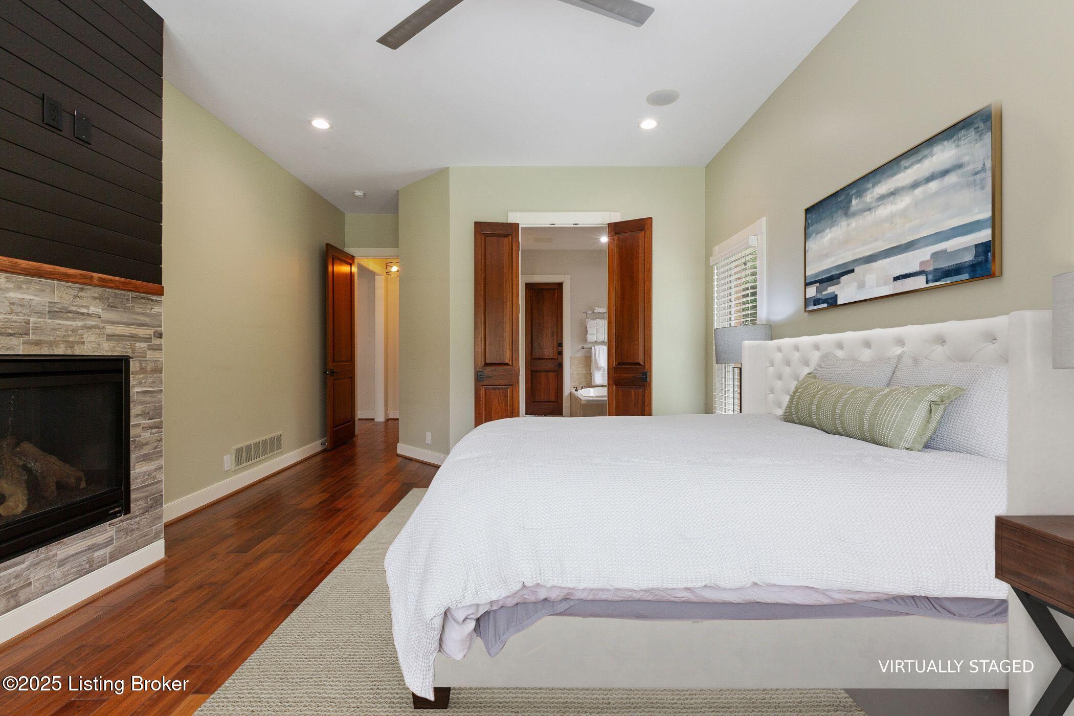 1012 Mullins Ln