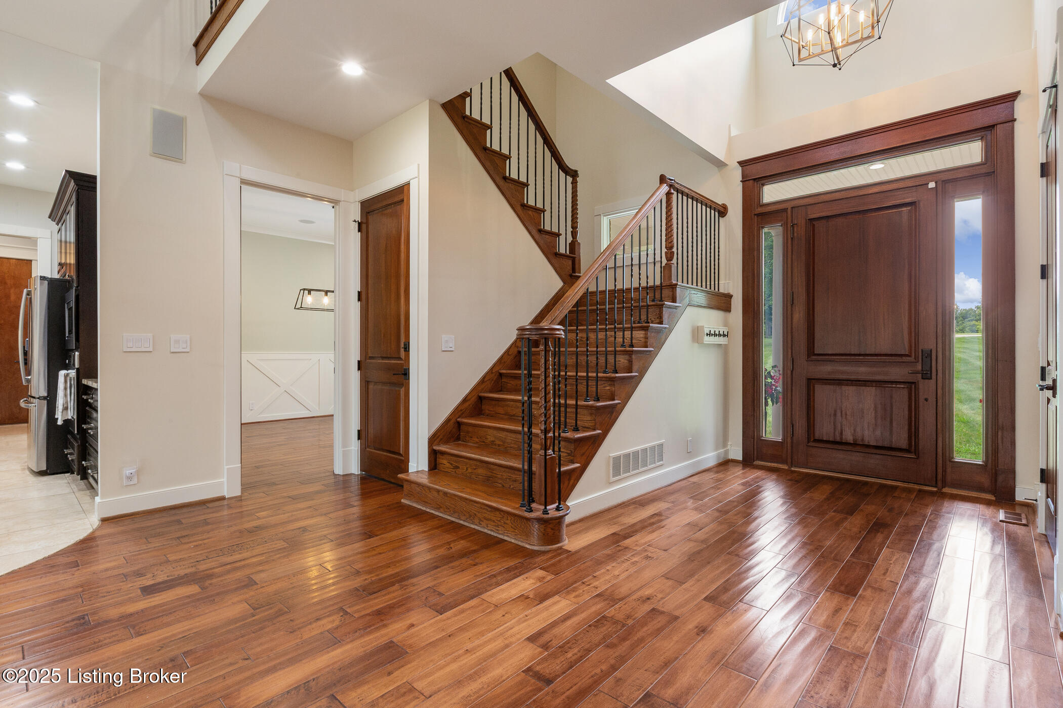 1012 Mullins Ln