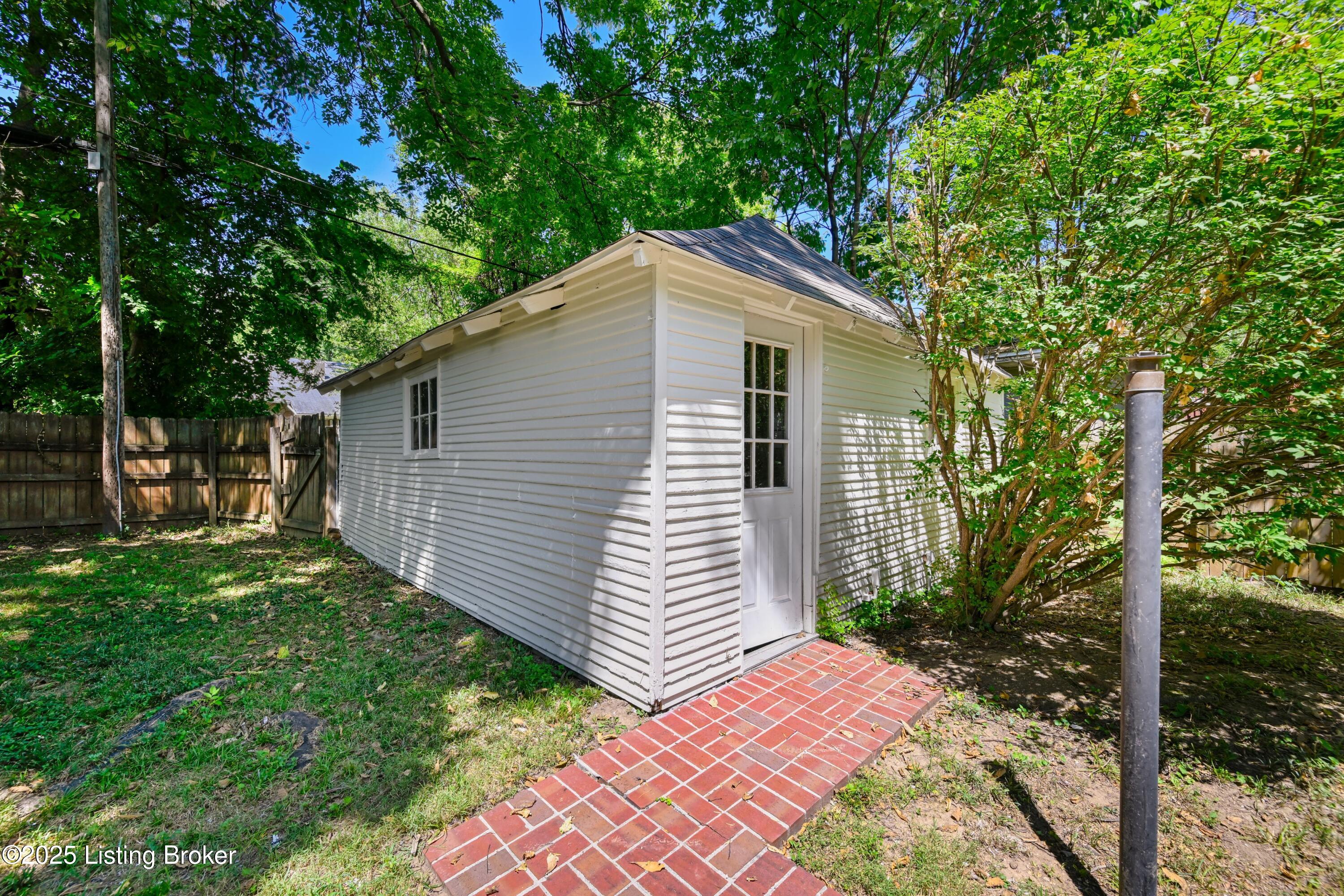 1893 Richmond Dr