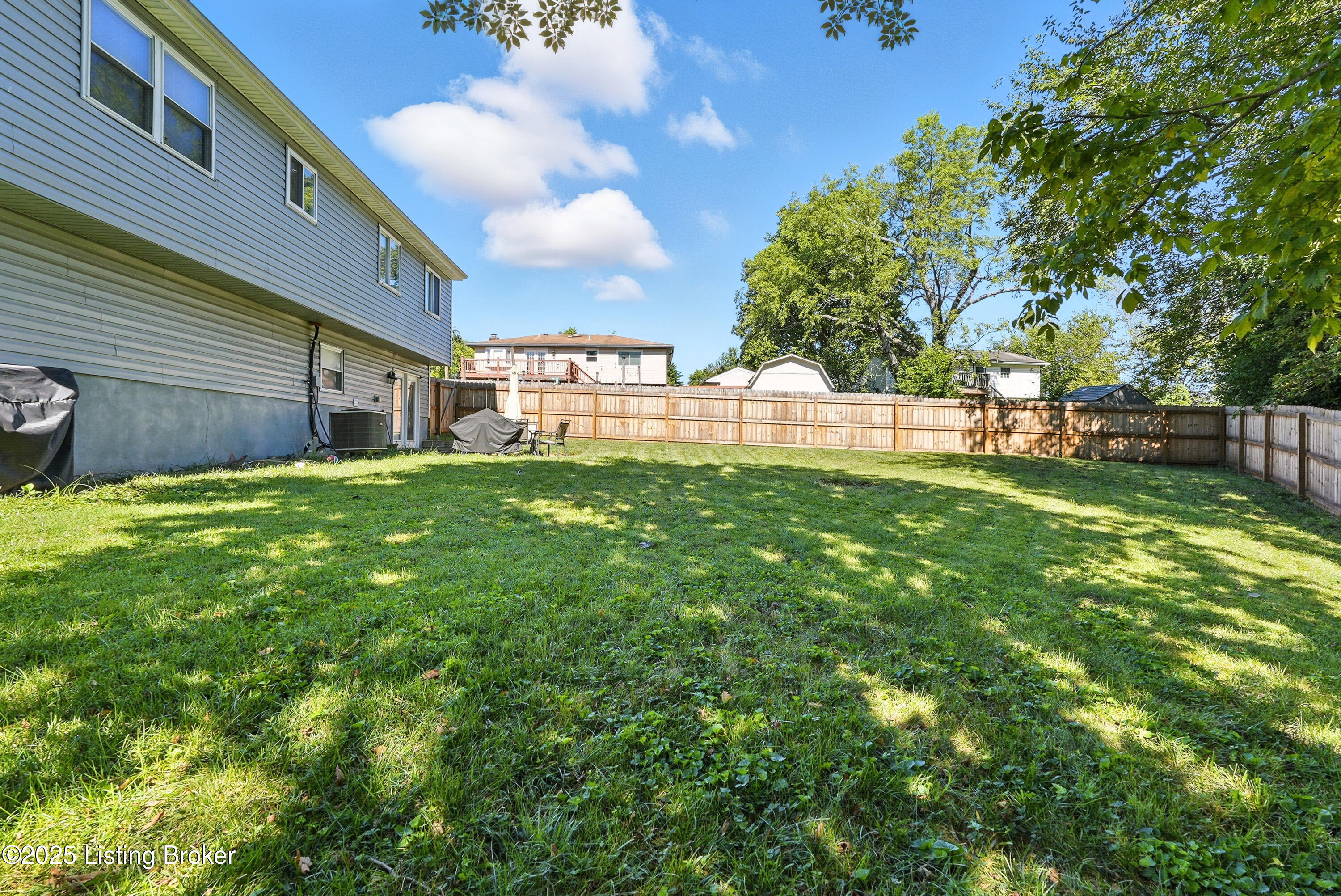 7503 Foxtail Pl