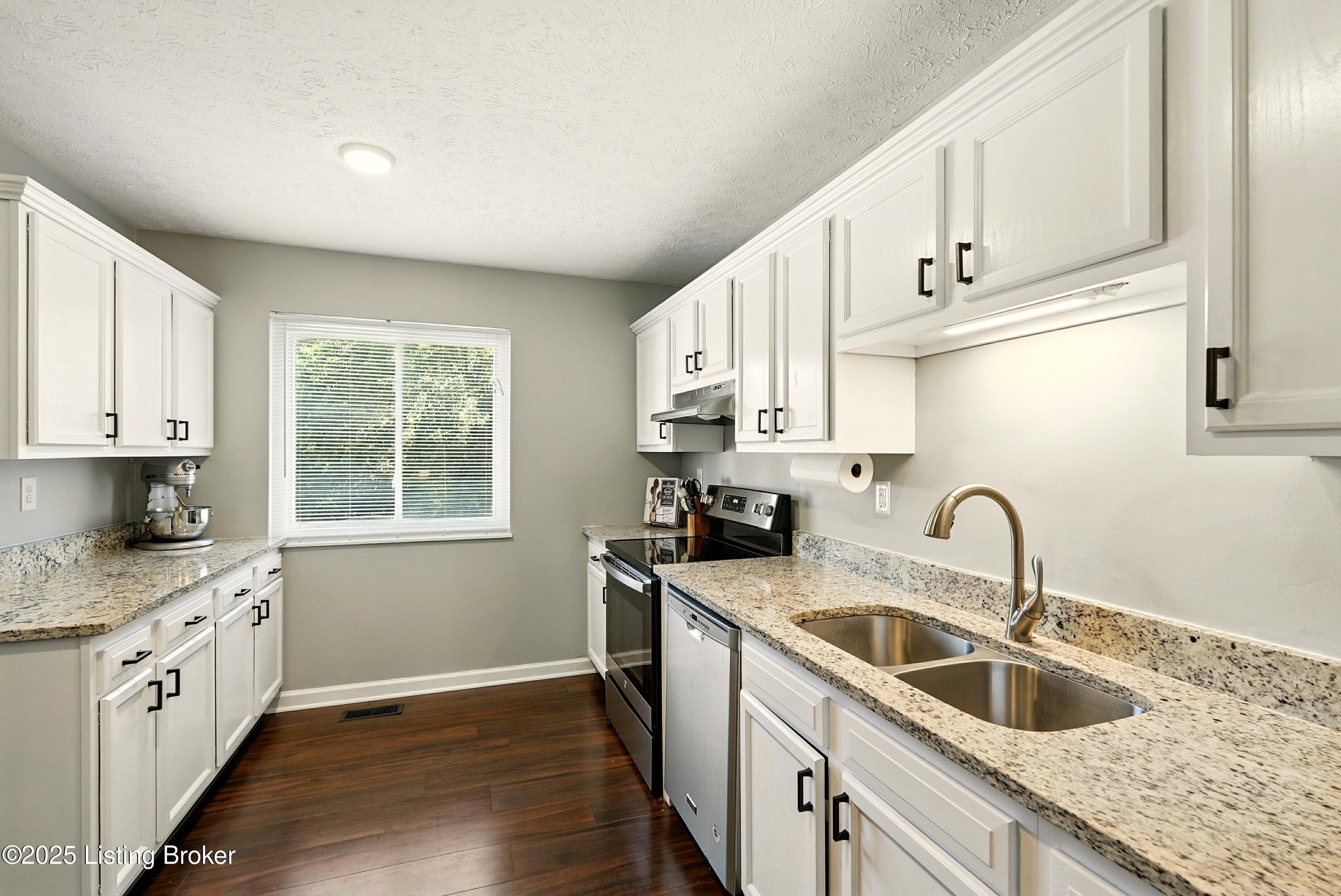 7503 Foxtail Pl