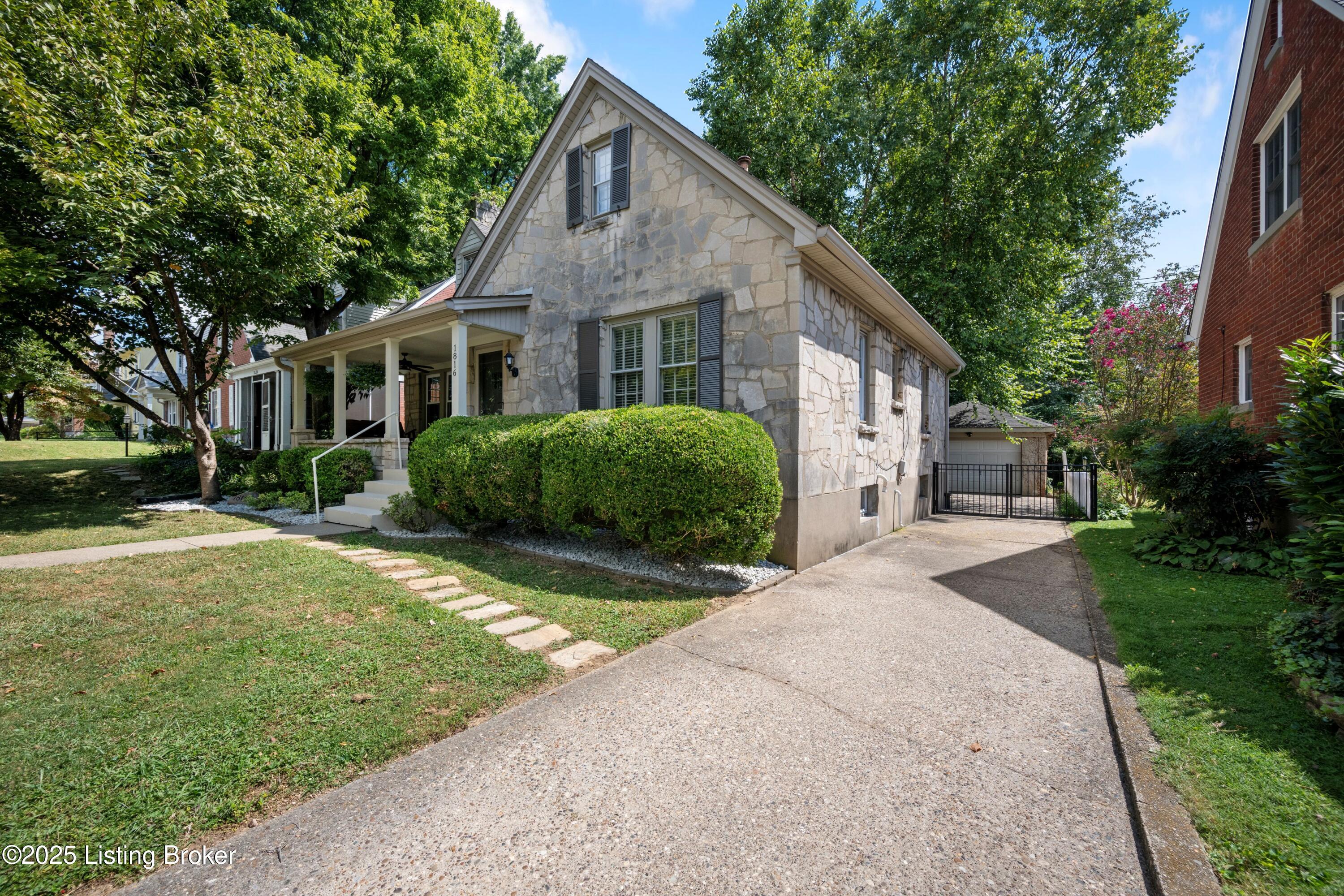 1816 Rutherford Ave