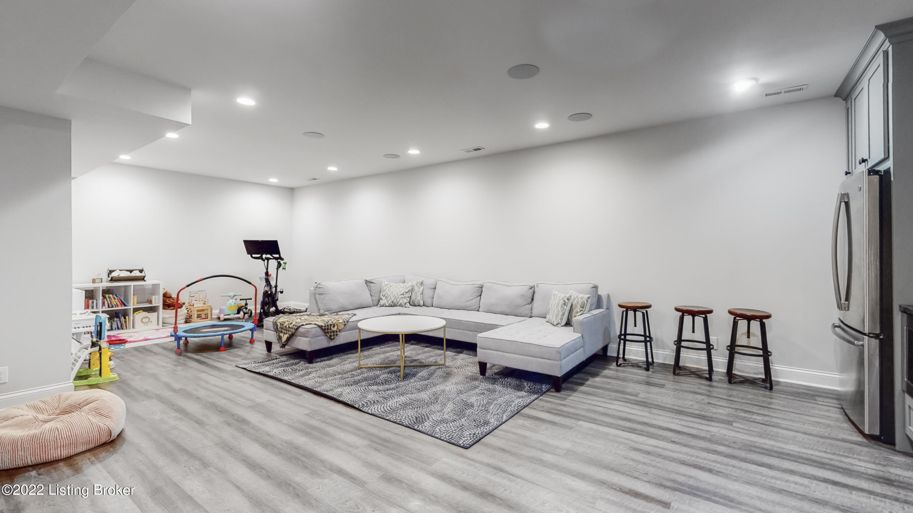 309 Kirkwood Glen Cir