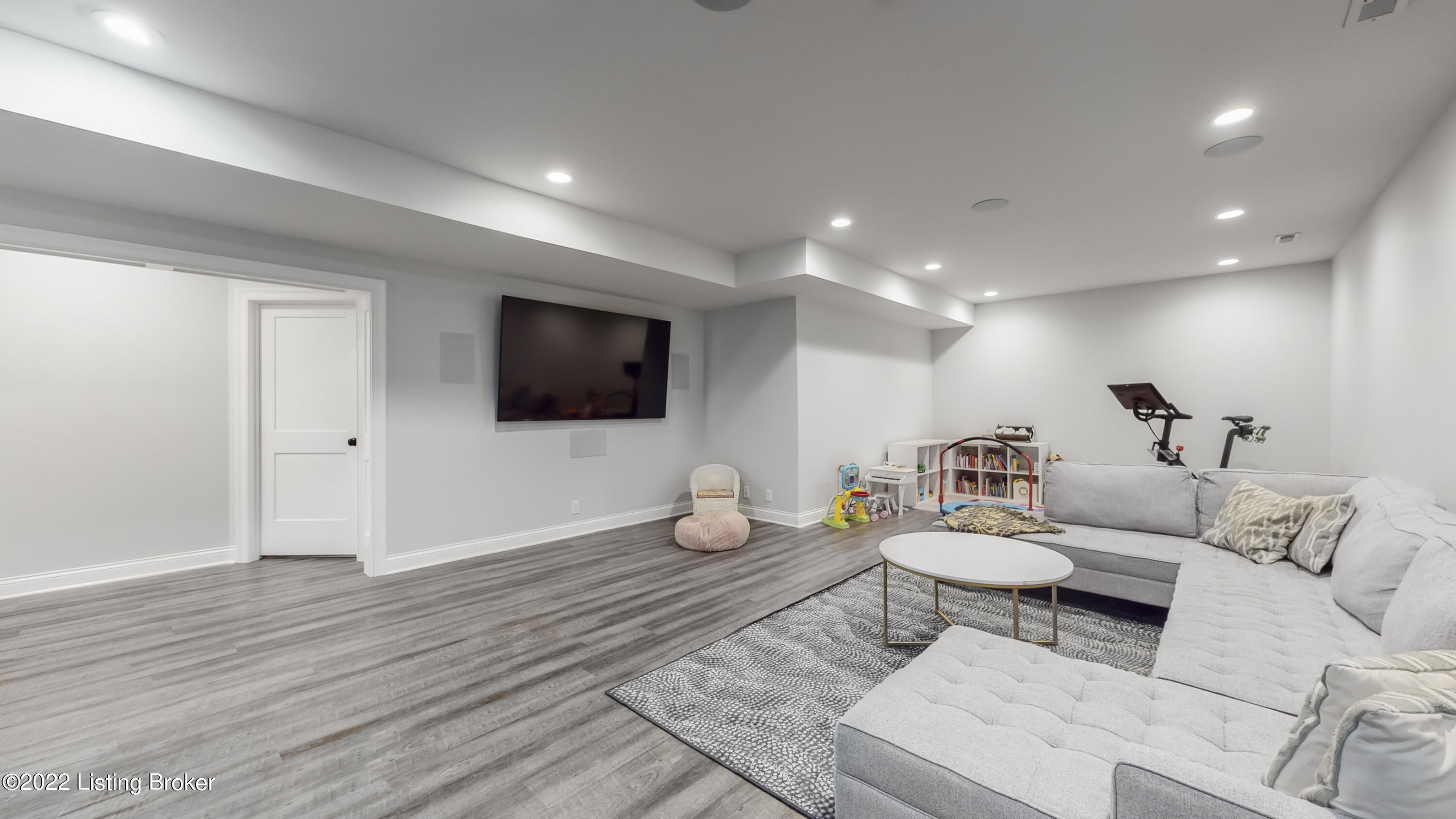 309 Kirkwood Glen Cir