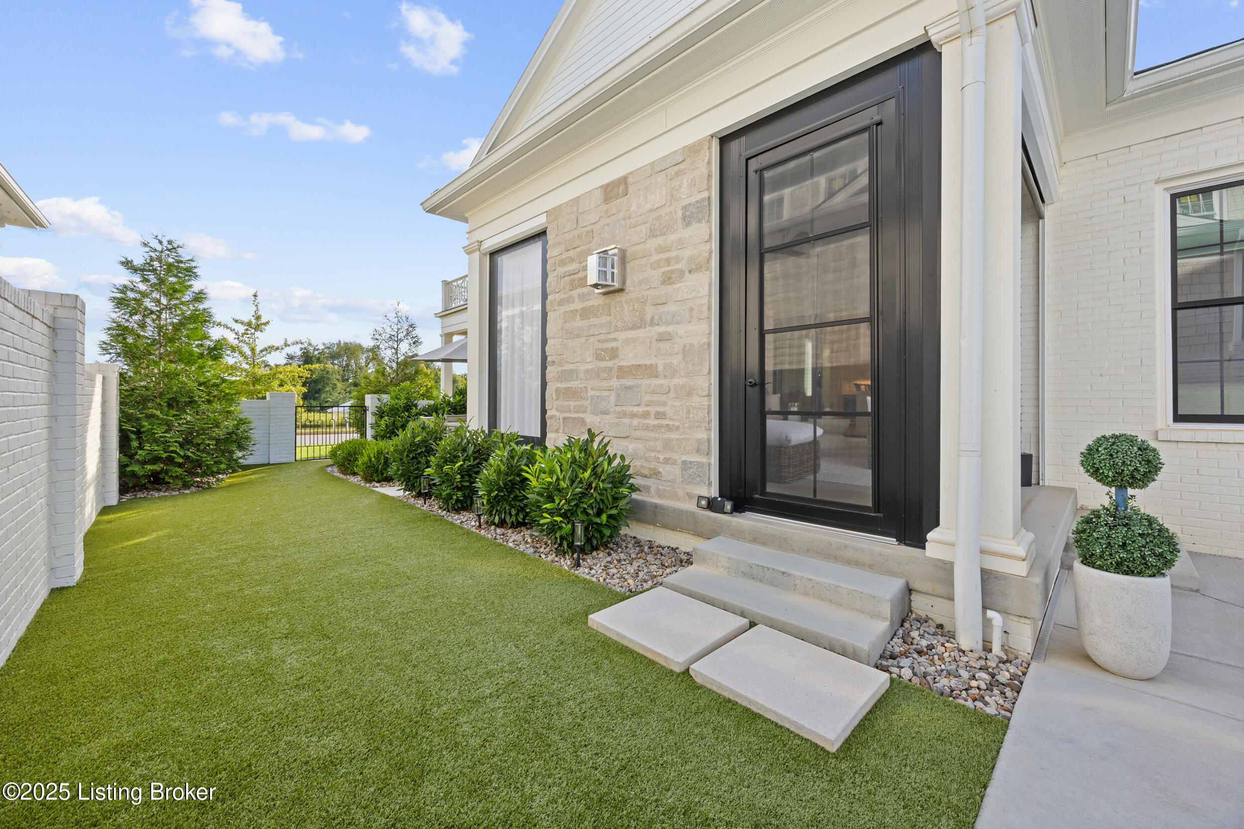 11608 River Beauty Loop