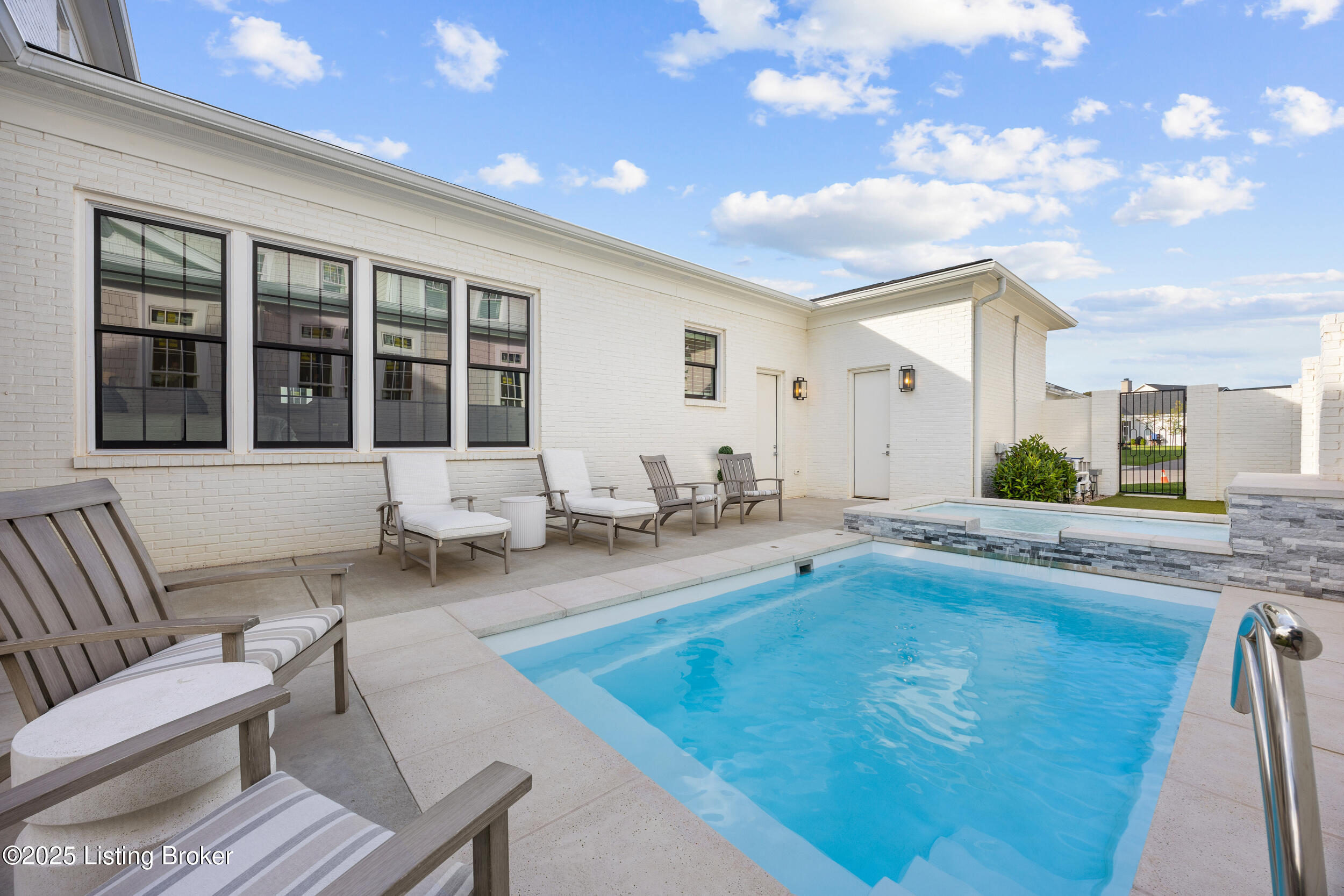 11608 River Beauty Loop