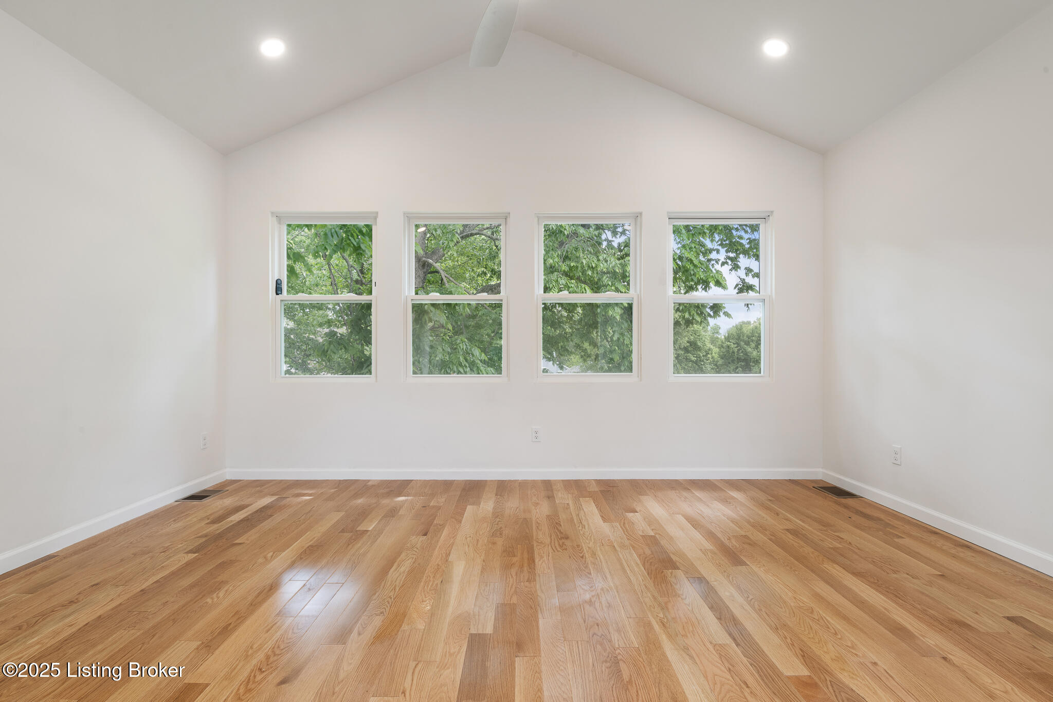 2720 Hillside Terrace