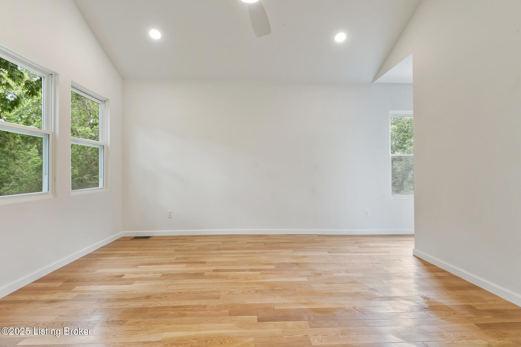2720 Hillside Terrace