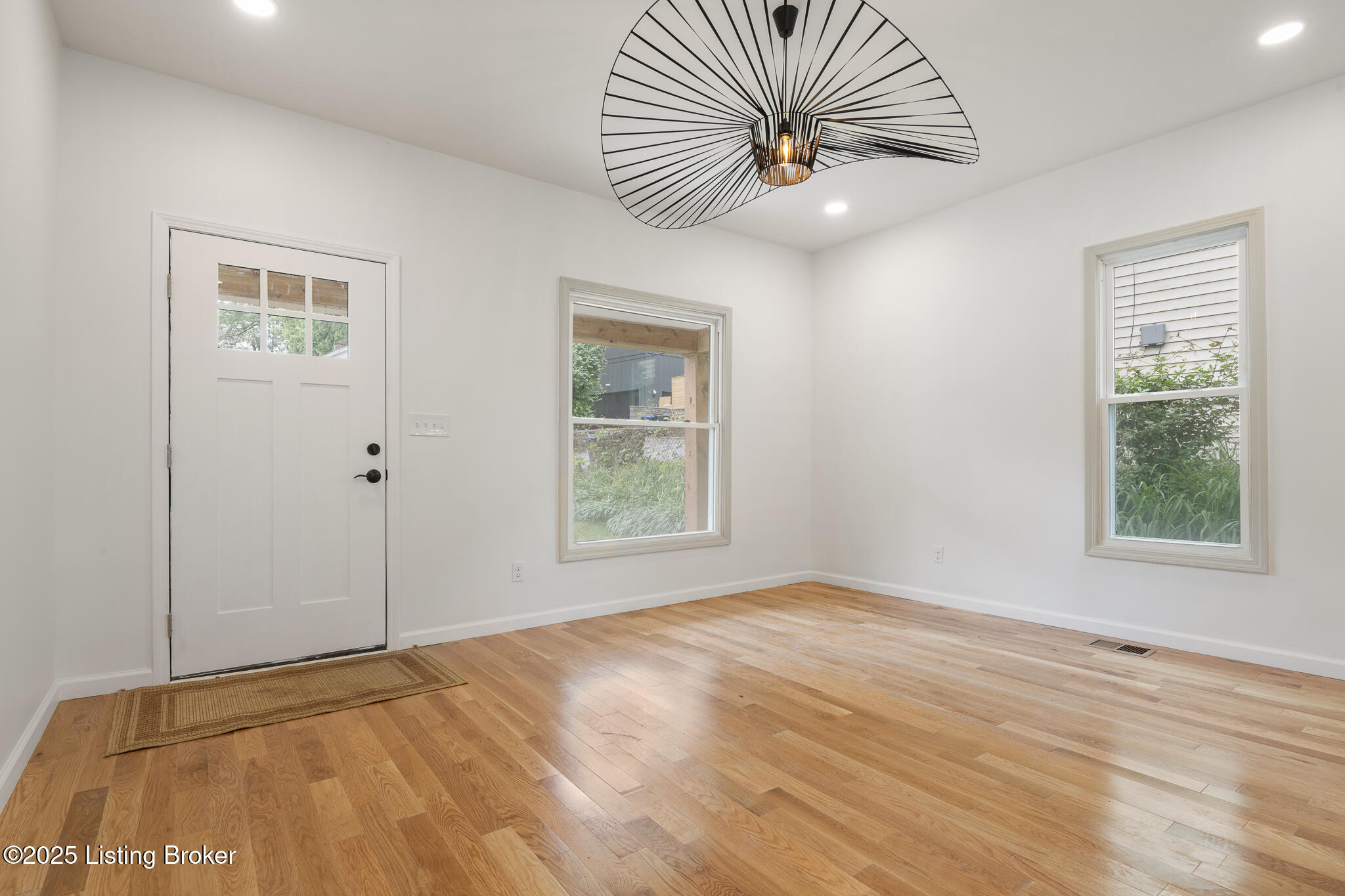 2720 Hillside Terrace