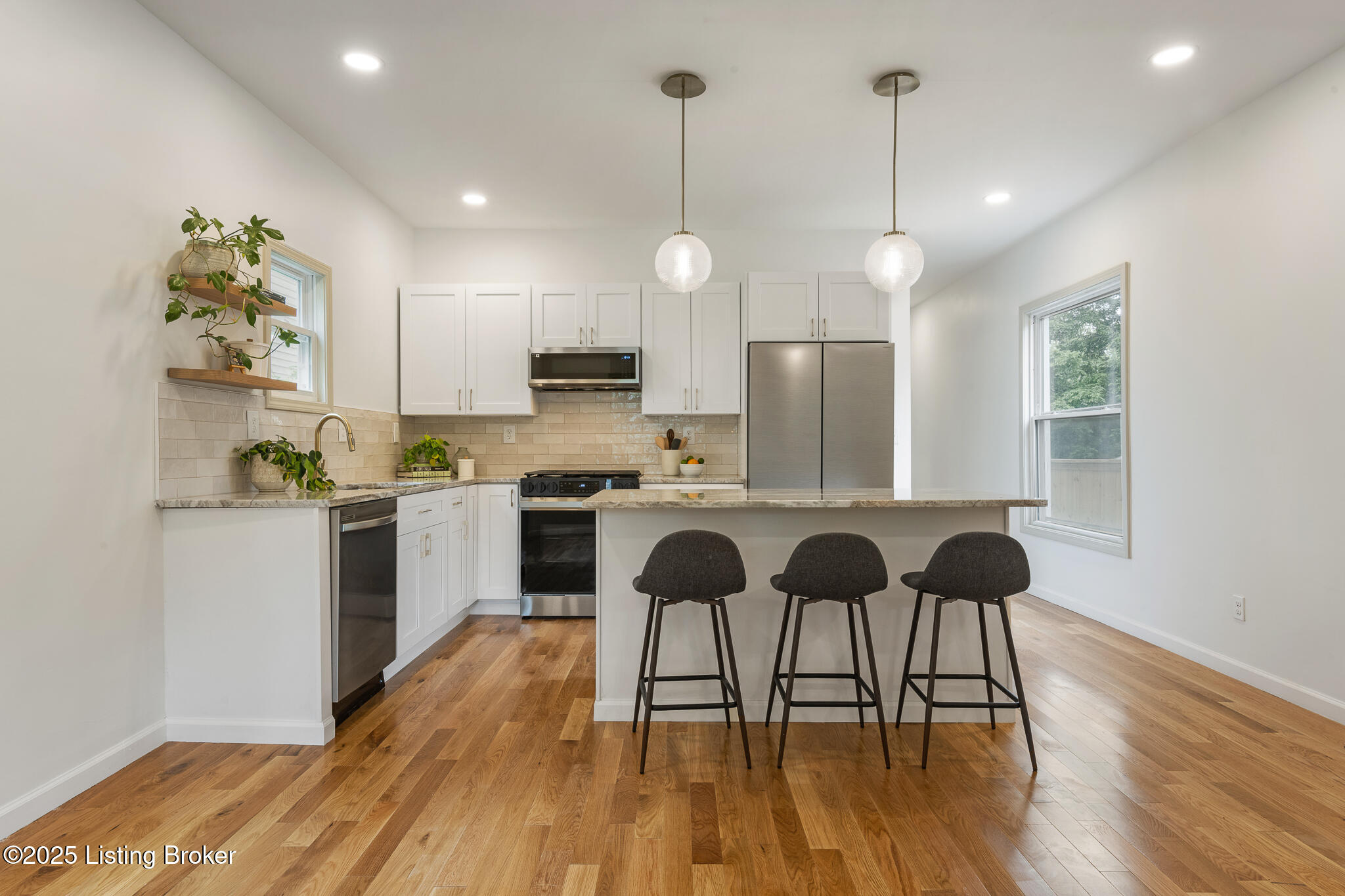 2720 Hillside Terrace