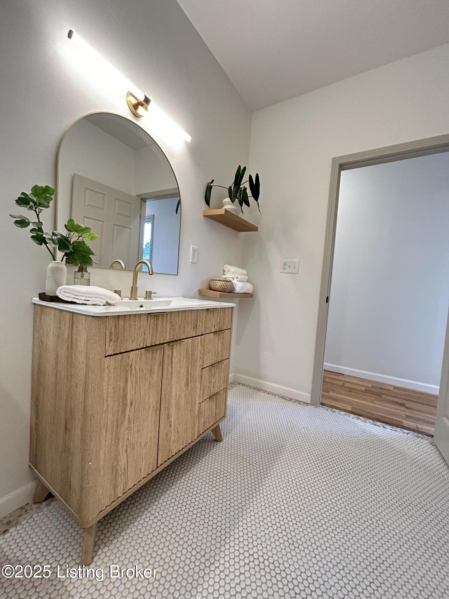 2720 Hillside Terrace