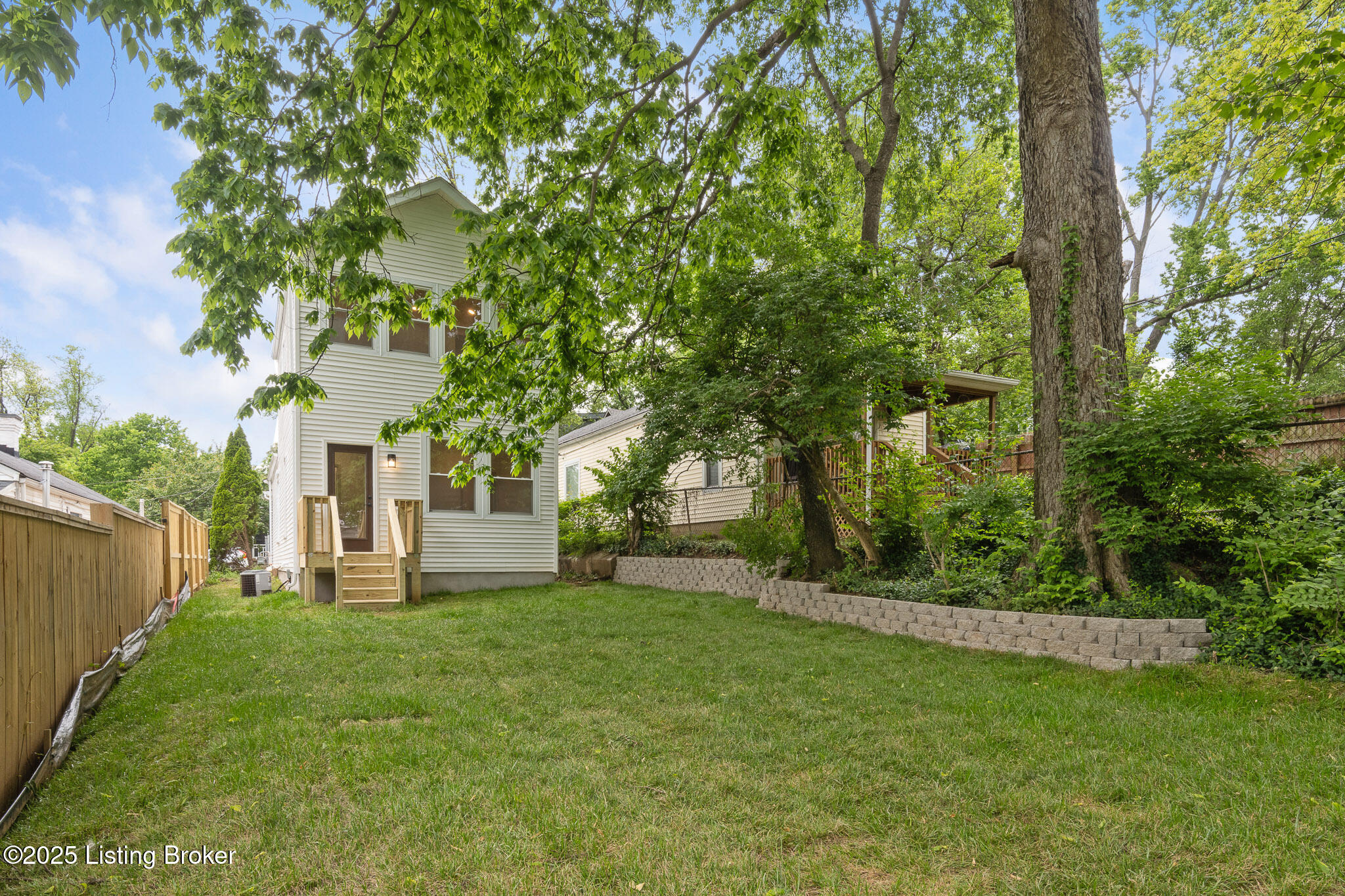 2720 Hillside Terrace