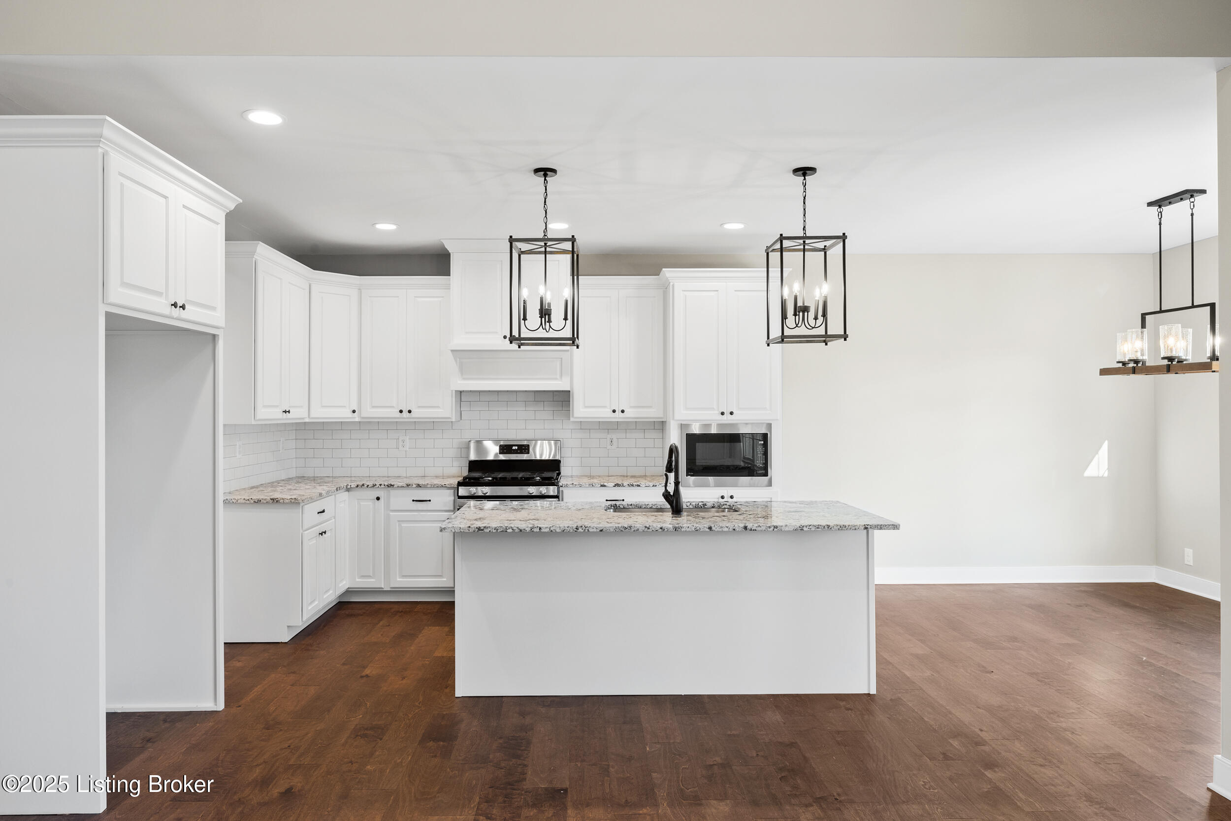 1630 Harmony Pointe Cir