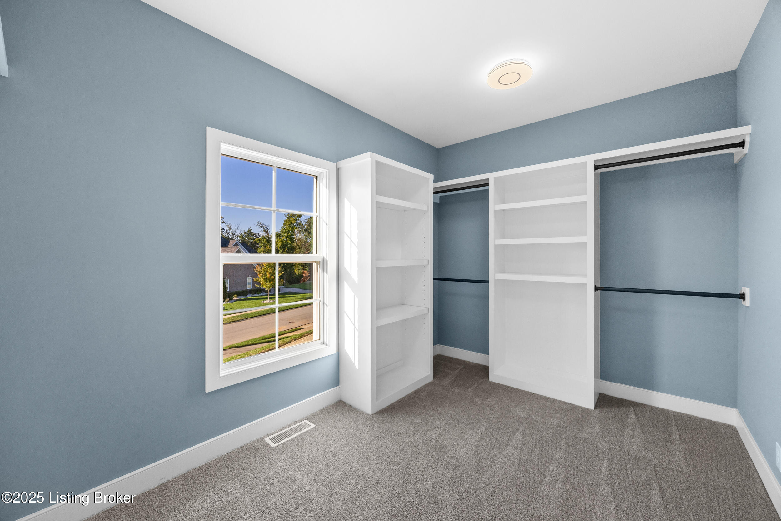 1630 Harmony Pointe Cir