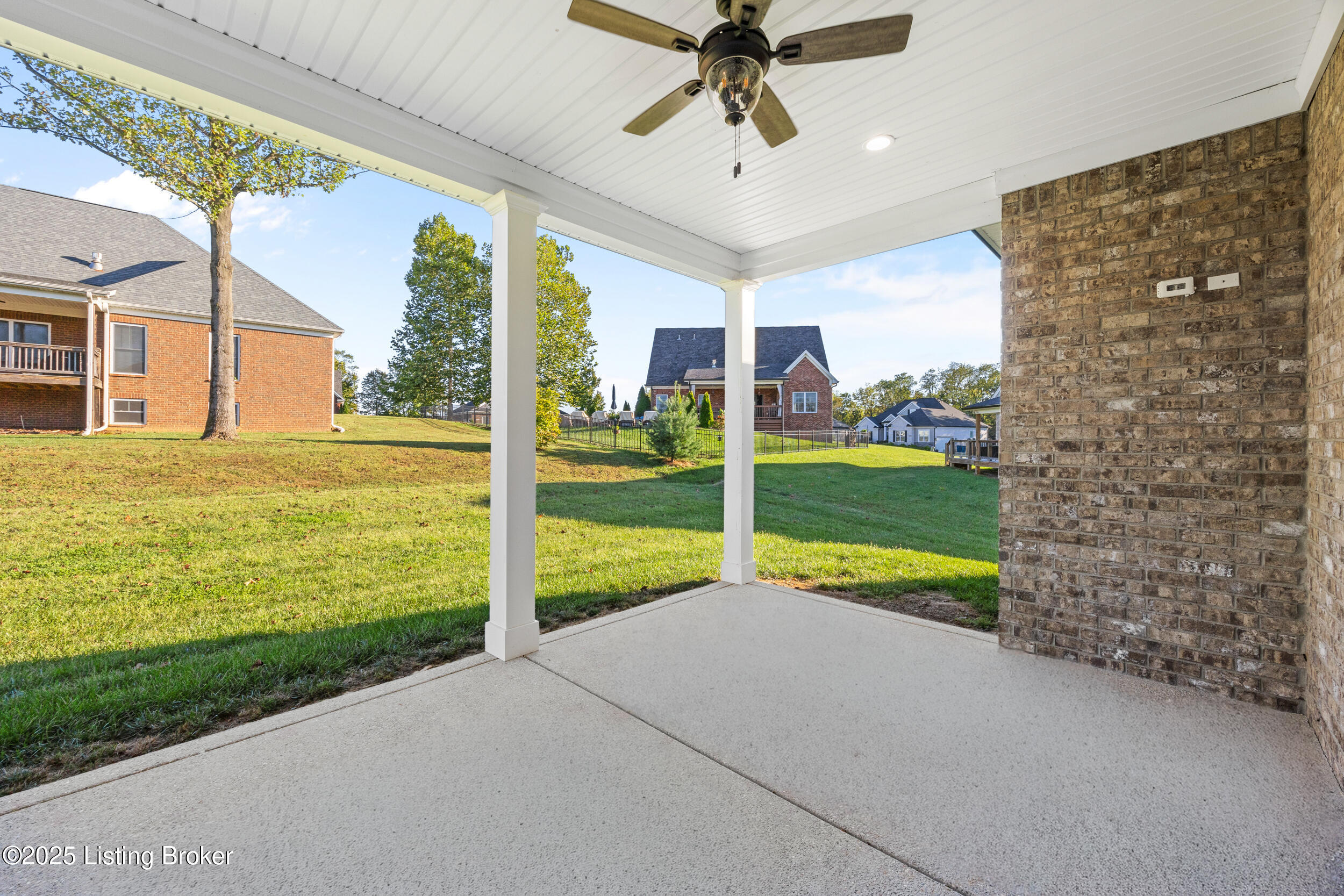 1630 Harmony Pointe Cir