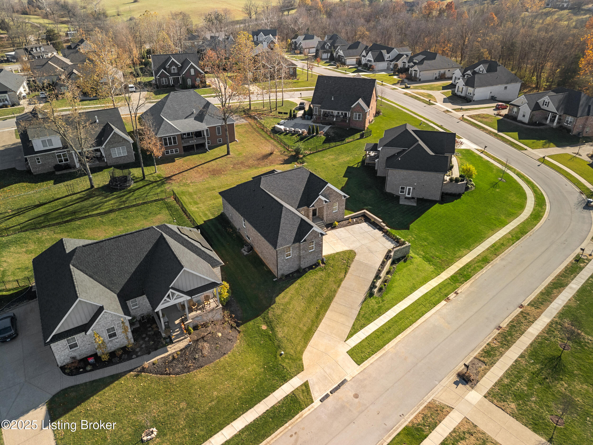 1630 Harmony Pointe Cir