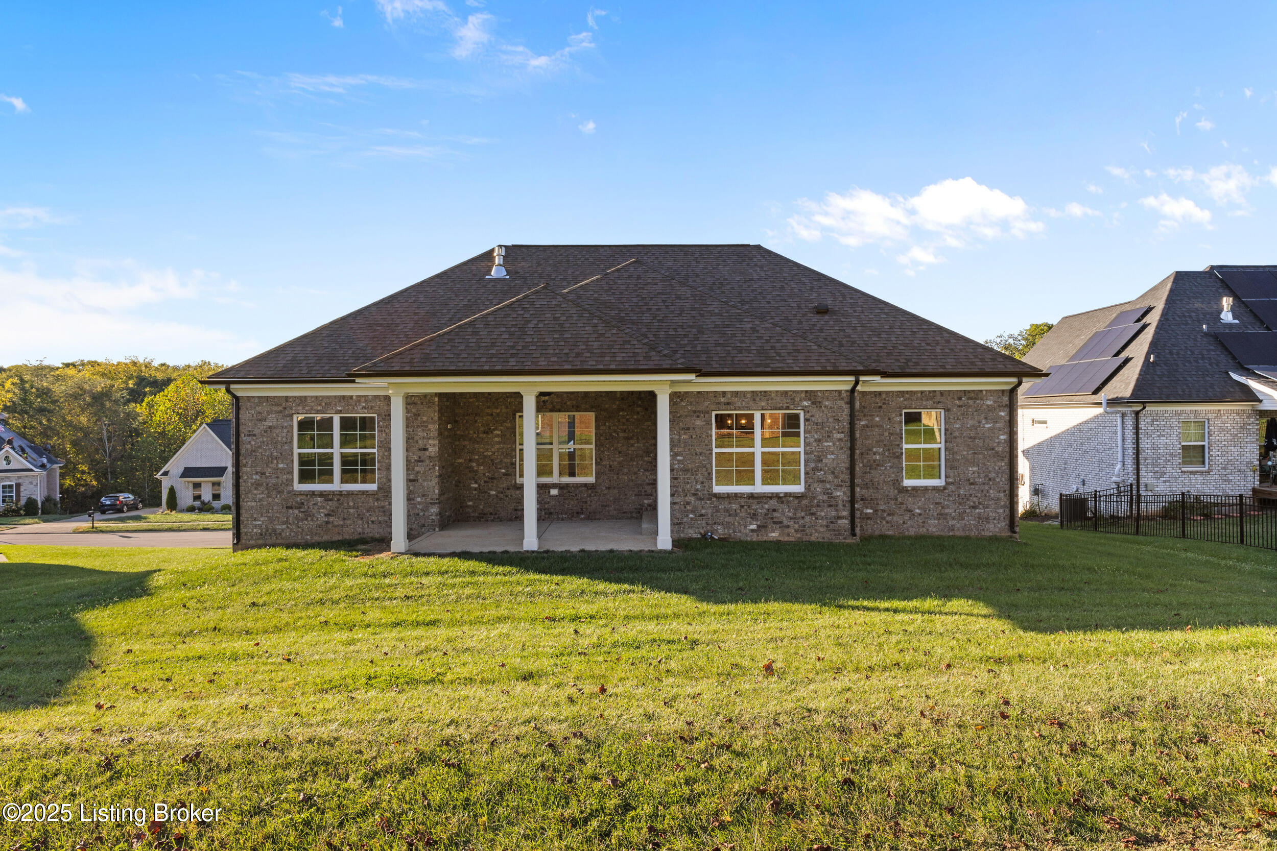 1630 Harmony Pointe Cir