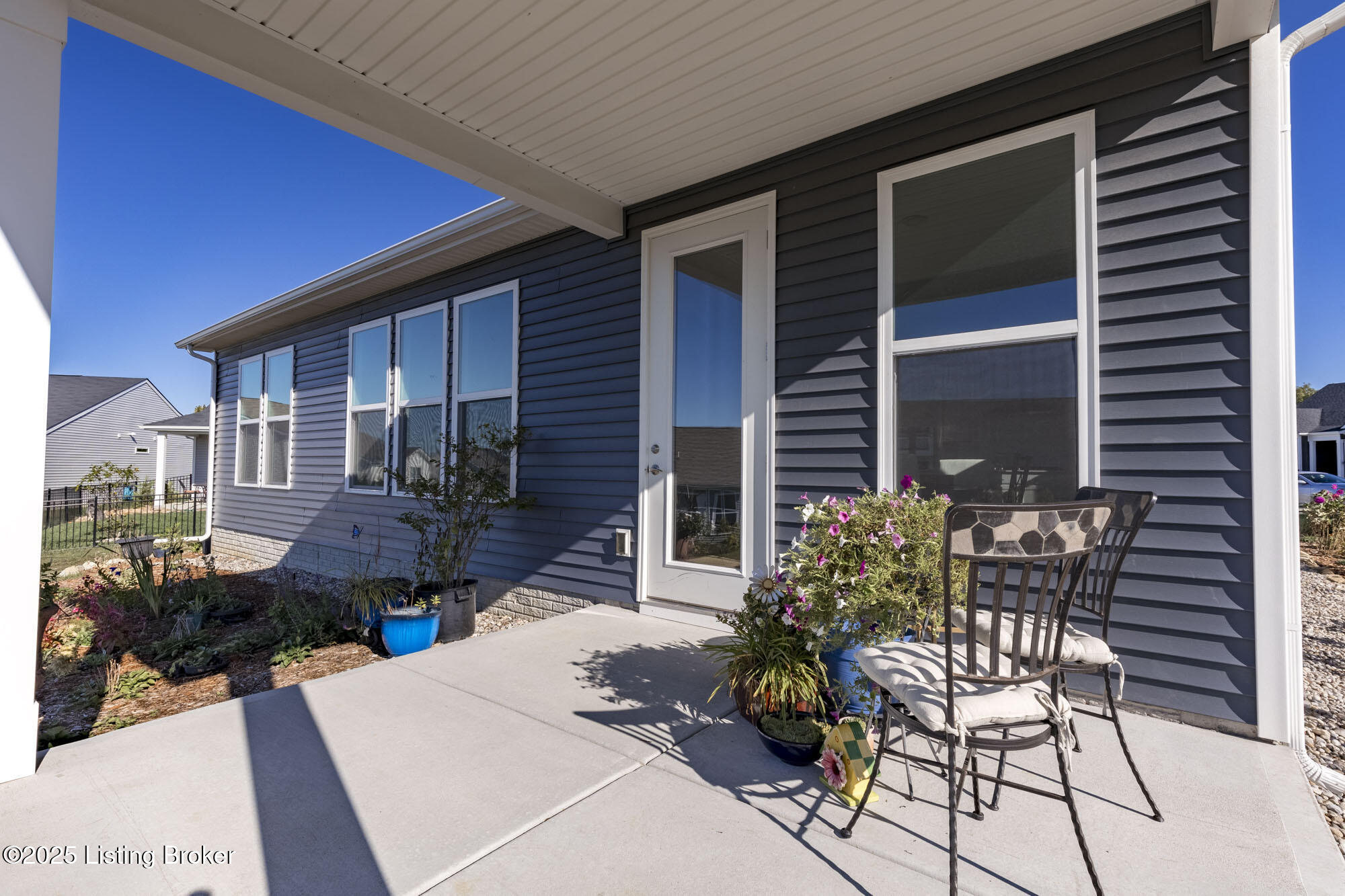 3911 Blackthorn Pl