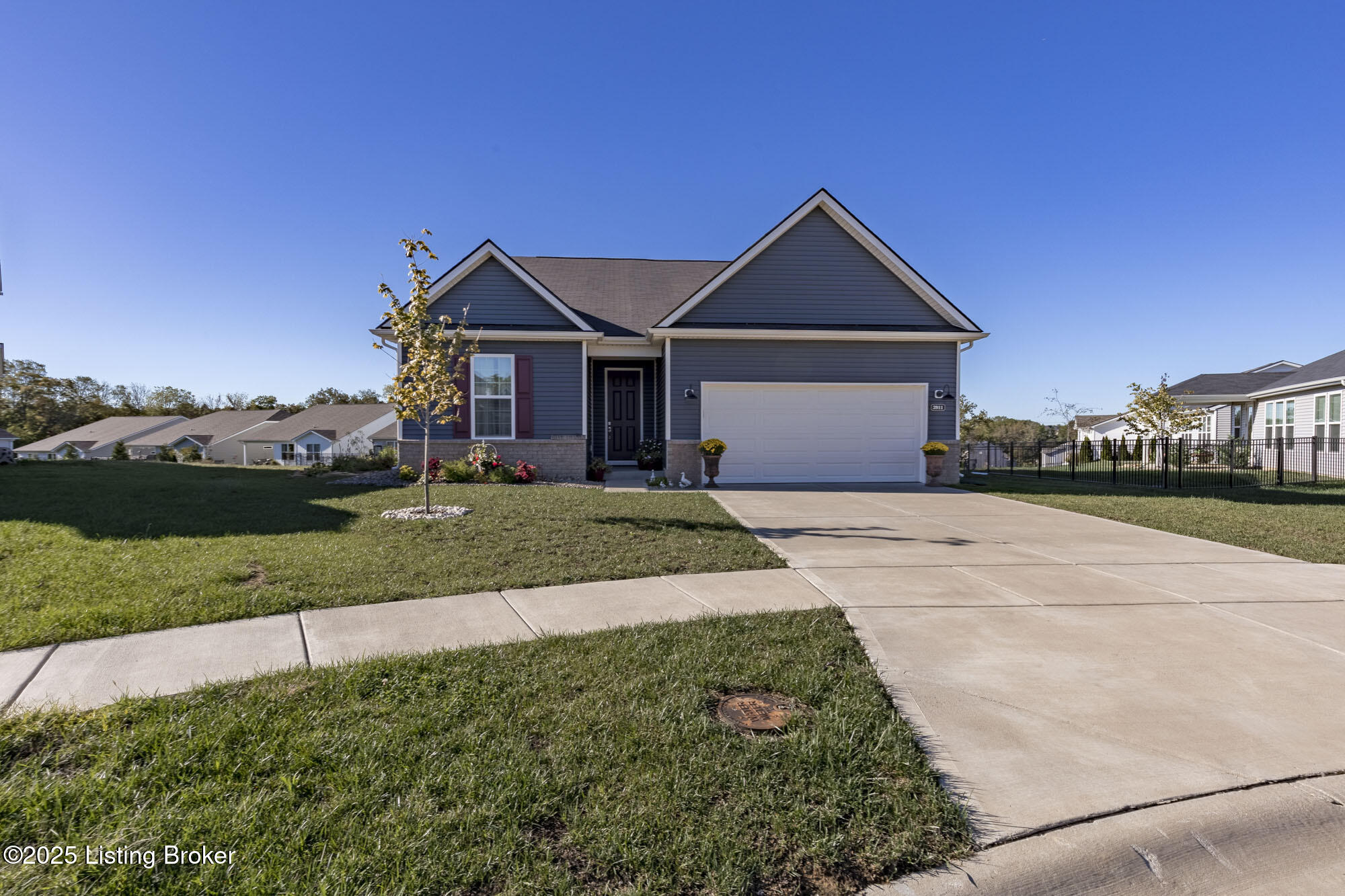 3911 Blackthorn Pl