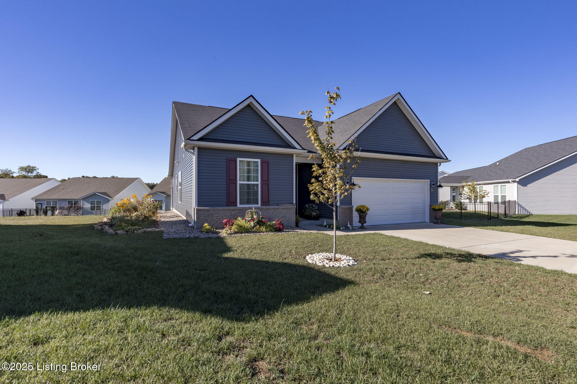 3911 Blackthorn Pl