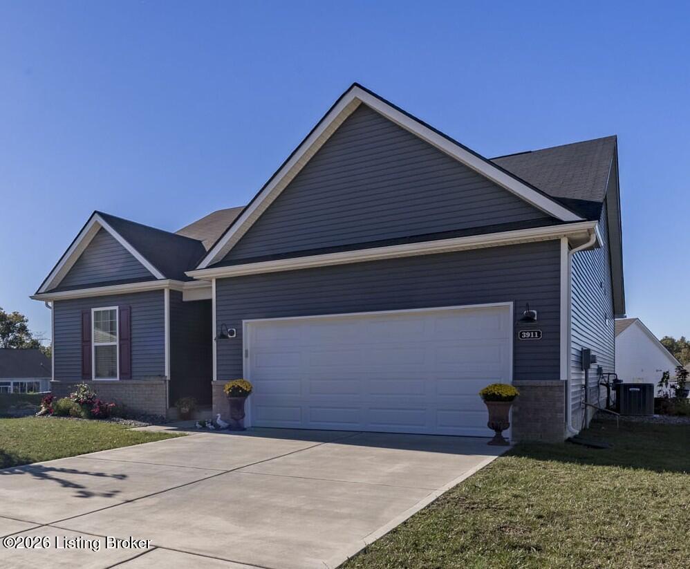 3911 Blackthorn Pl