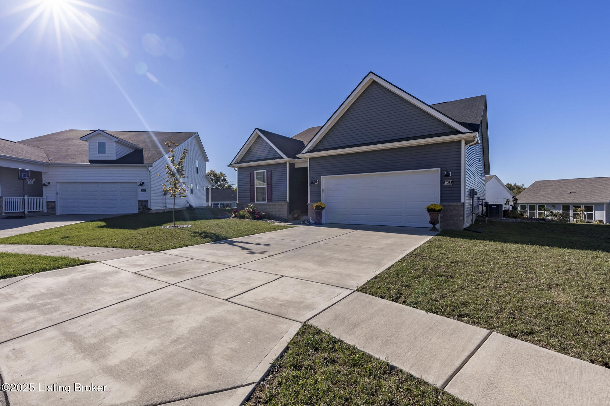 3911 Blackthorn Pl