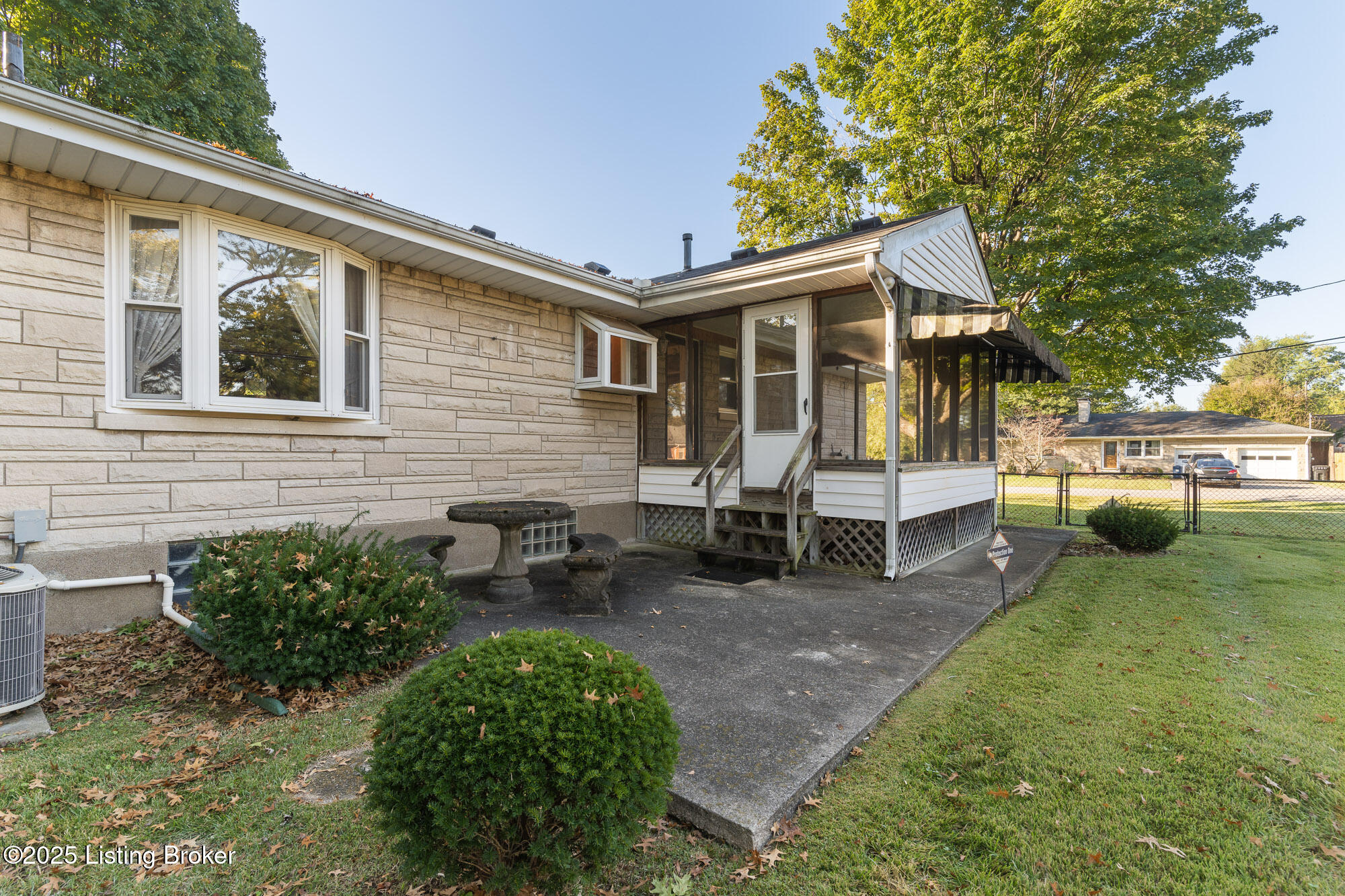 2800 Sharon Way