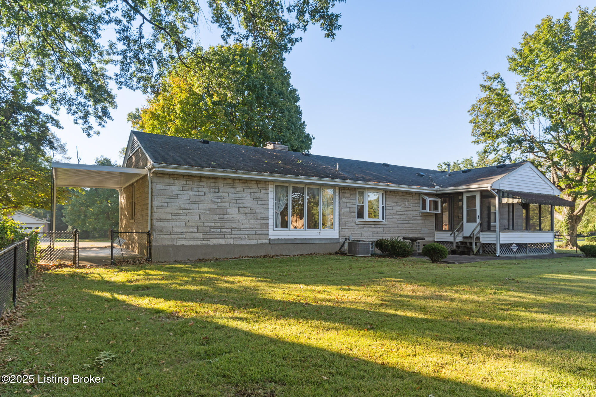 2800 Sharon Way