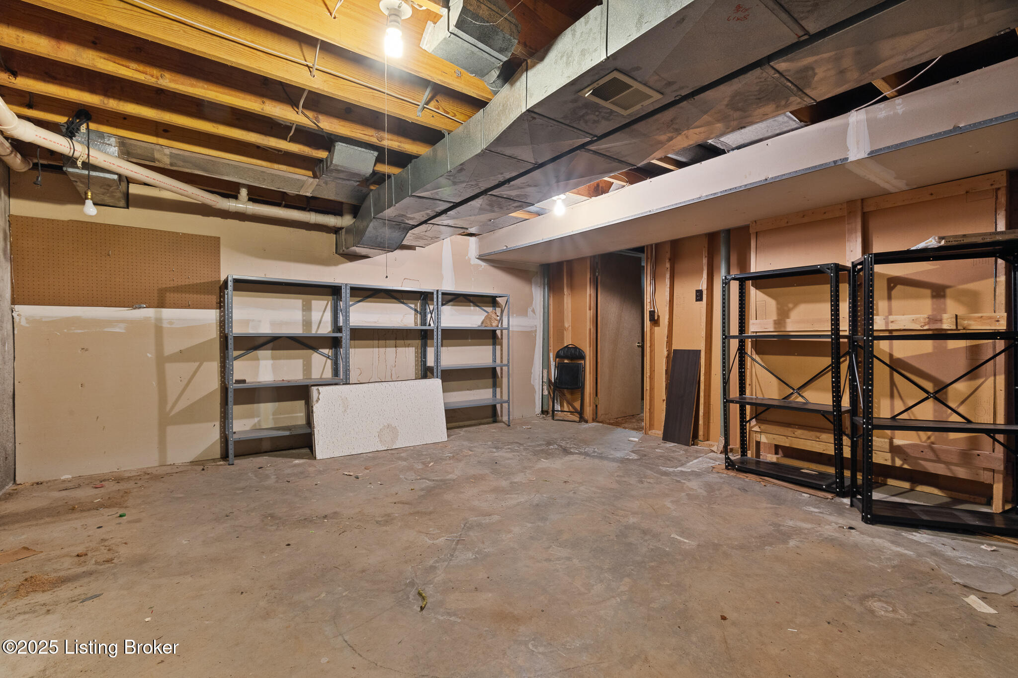 8622 Locust Ct