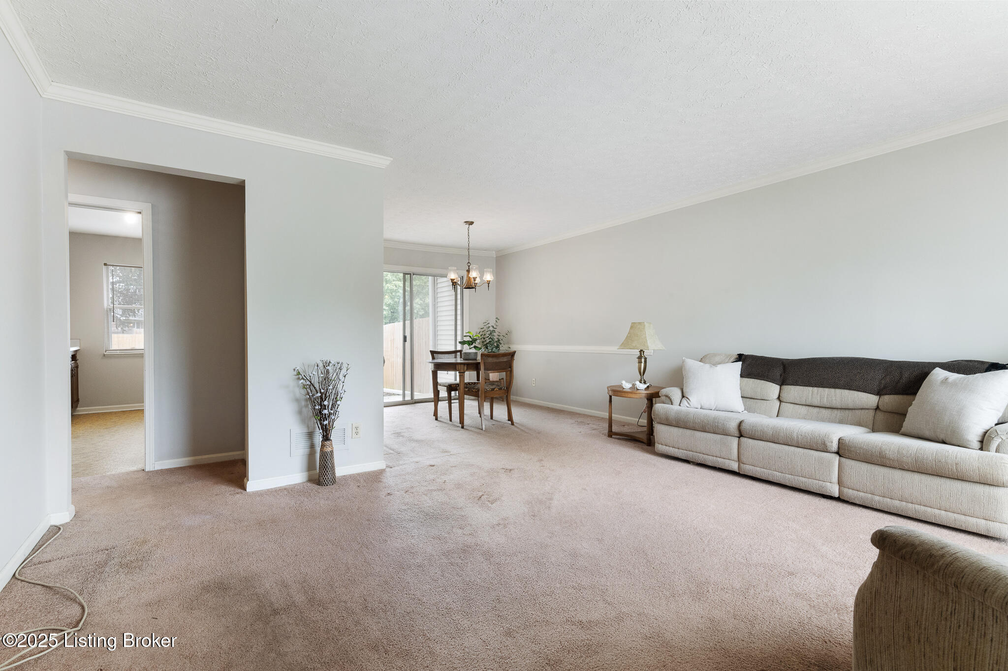 8622 Locust Ct